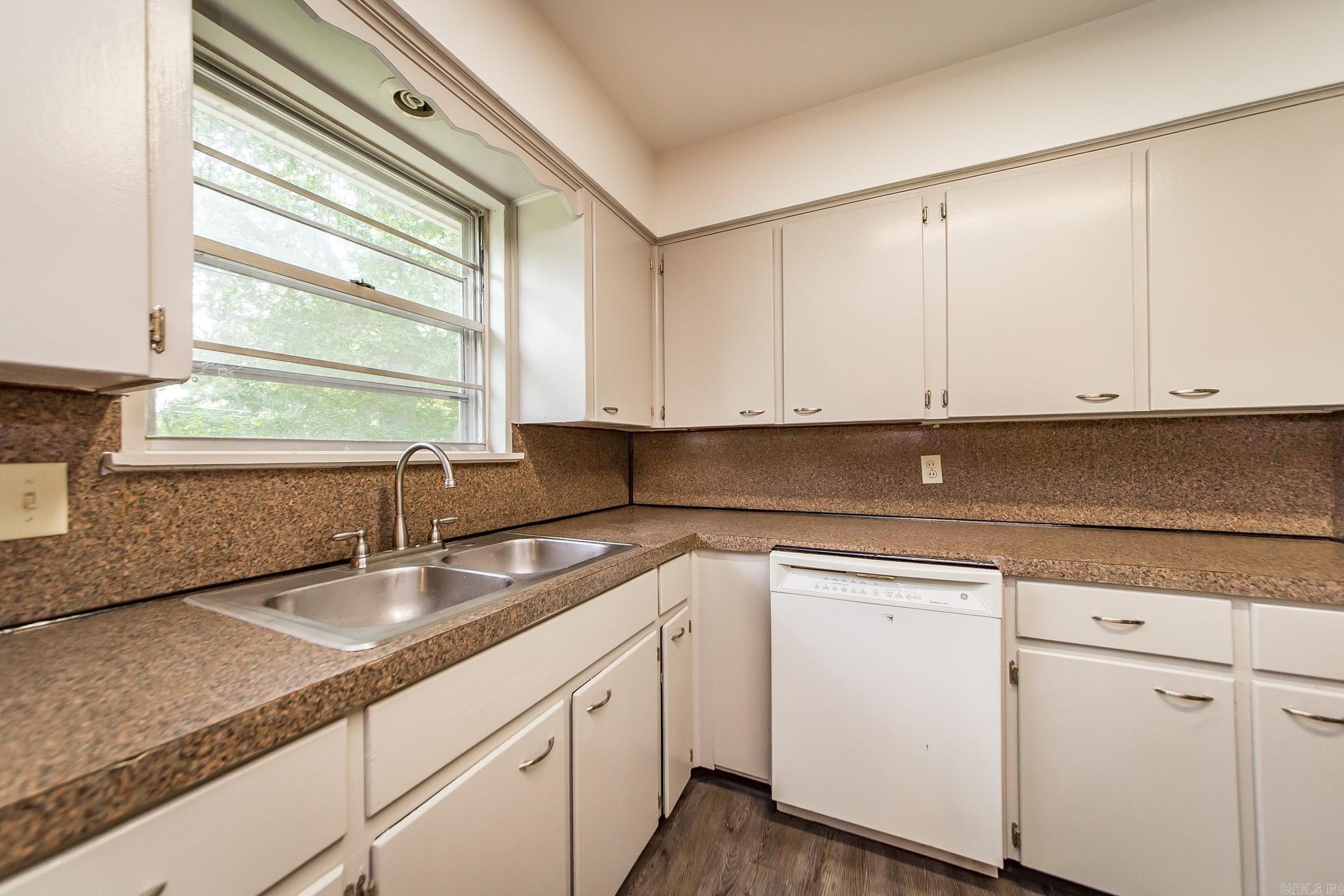 MARYLAND TERRACE - Residential