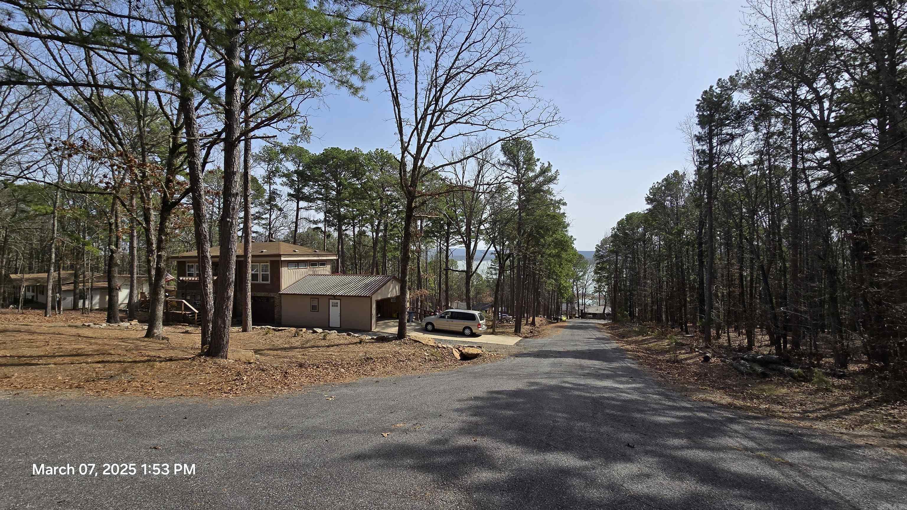 LAKEVIEW - Residential