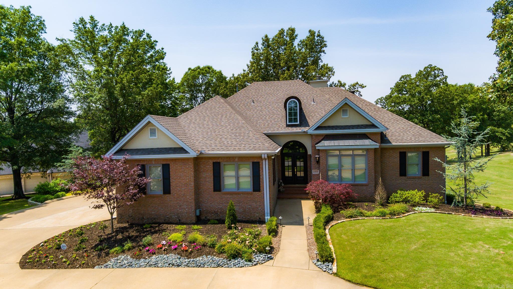 ***Golf Course Community*** This 5 bed, 4 bath home overlooks the 6th green at the prestigious Ridgepointe Country Club. Beautifully landscaped (with sprinkler system), all-brick home with weeping mortar adds a touch of sophistication. Extensive remodel includes hardwoods, plantation shutters, and granite throughout, and a fully renovated master suite with custom built his and hers closets. The fully finished walk-out basement includes a second living area, a wet bar complete with fridge and ice maker, bedrooms, tons of storage, a craft room, and golf-cart storage. Call today for your private tour.