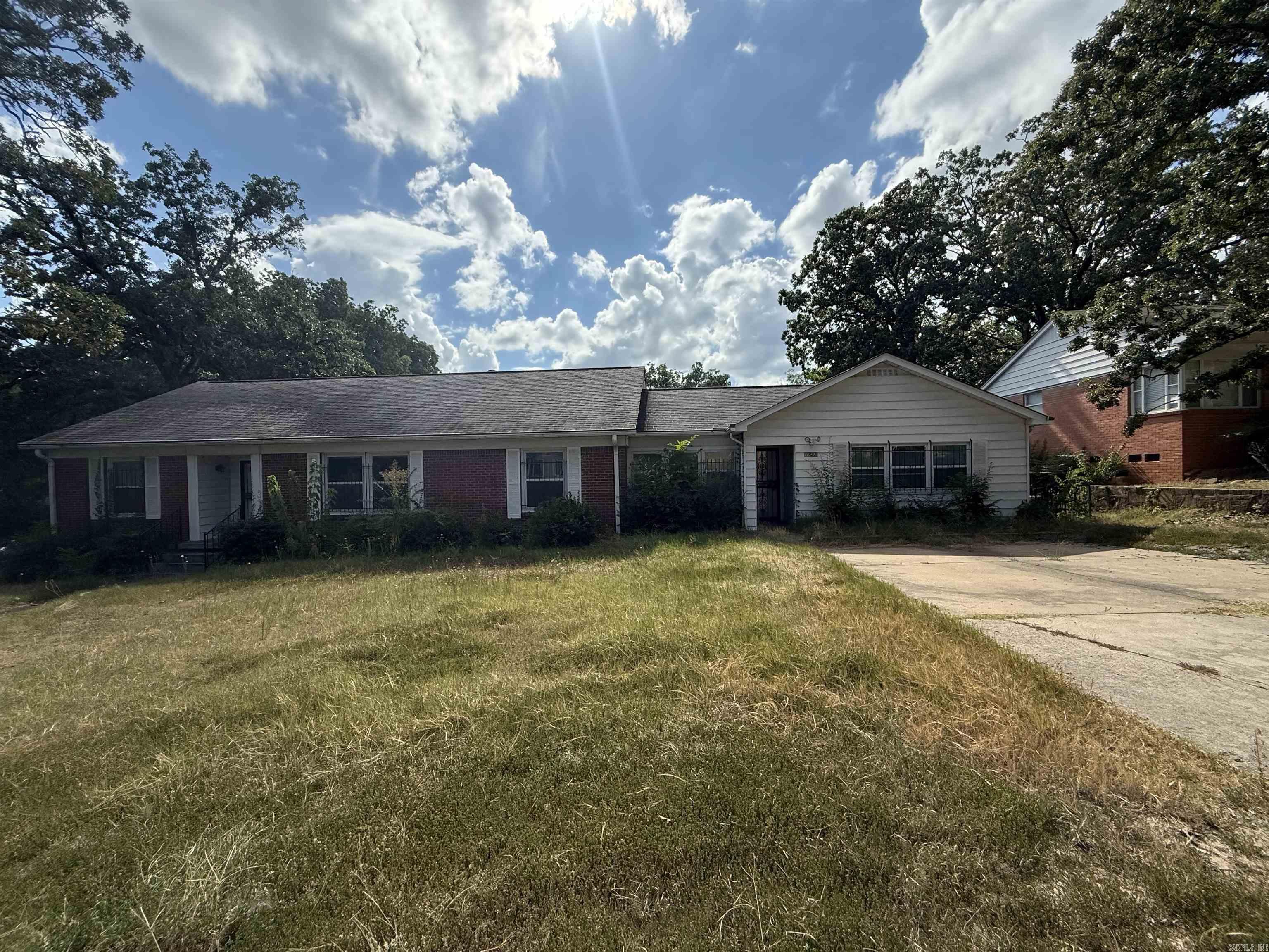 Calling all Investors! You can buy two properties for the price of one at a great price. Corner lot , Spacious 4 bedroom 3 full bathrooms property that you can make your own or use as a duplex . Live on one side and received passive income (rent) for the other side. Duplex style property .1524 Tyler has a 3 bedrooms 2 bathroom and fenced large back yard & 1522 Tyler has 1 bedroom 1 bathroom . Both with separate entrance they have their own kitchen with 2 mailing address already set up and Separate water/electric meters and AC for both sides.