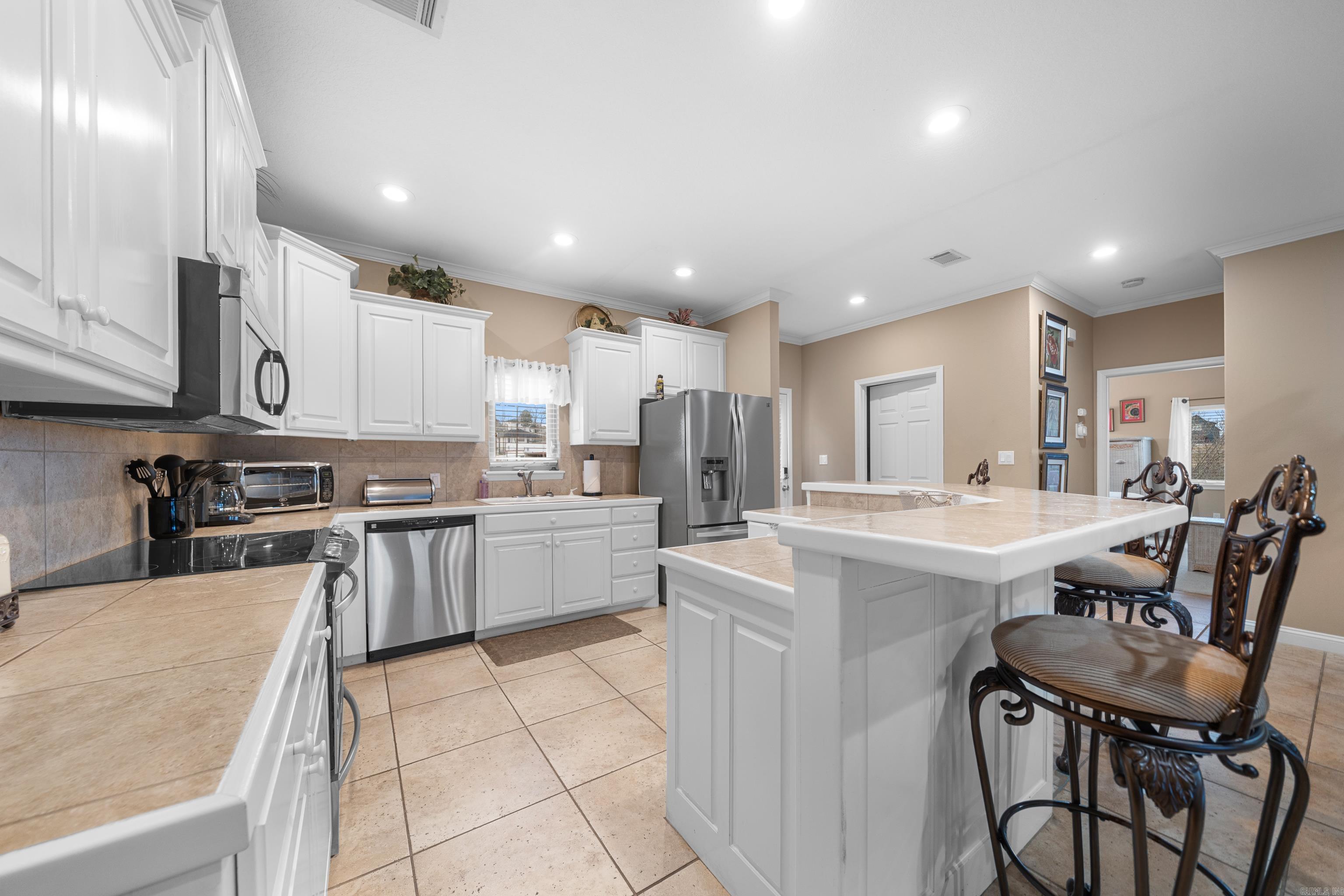 WATERS EDGE HPR - Residential