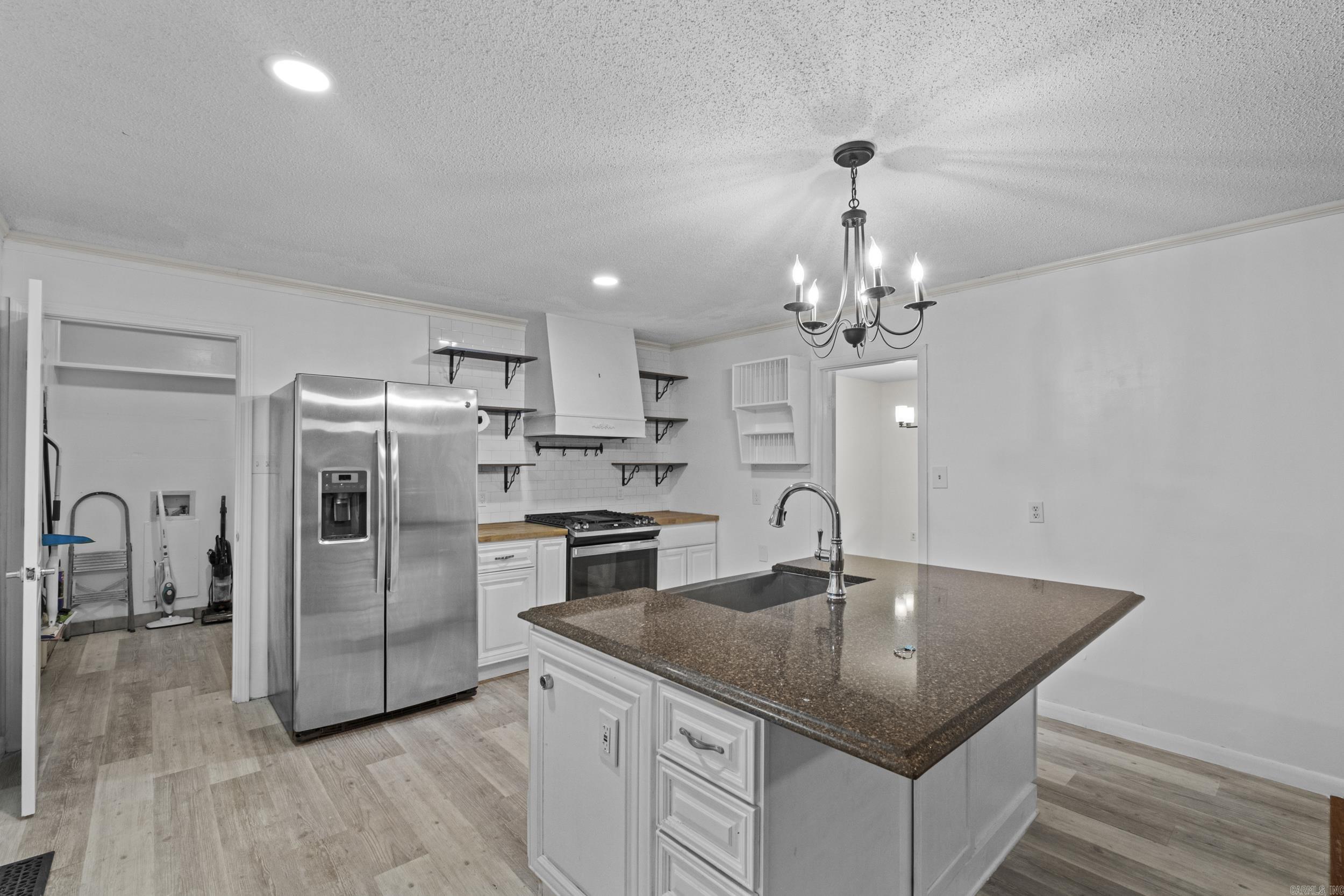 INDIAN HILLS - Residential