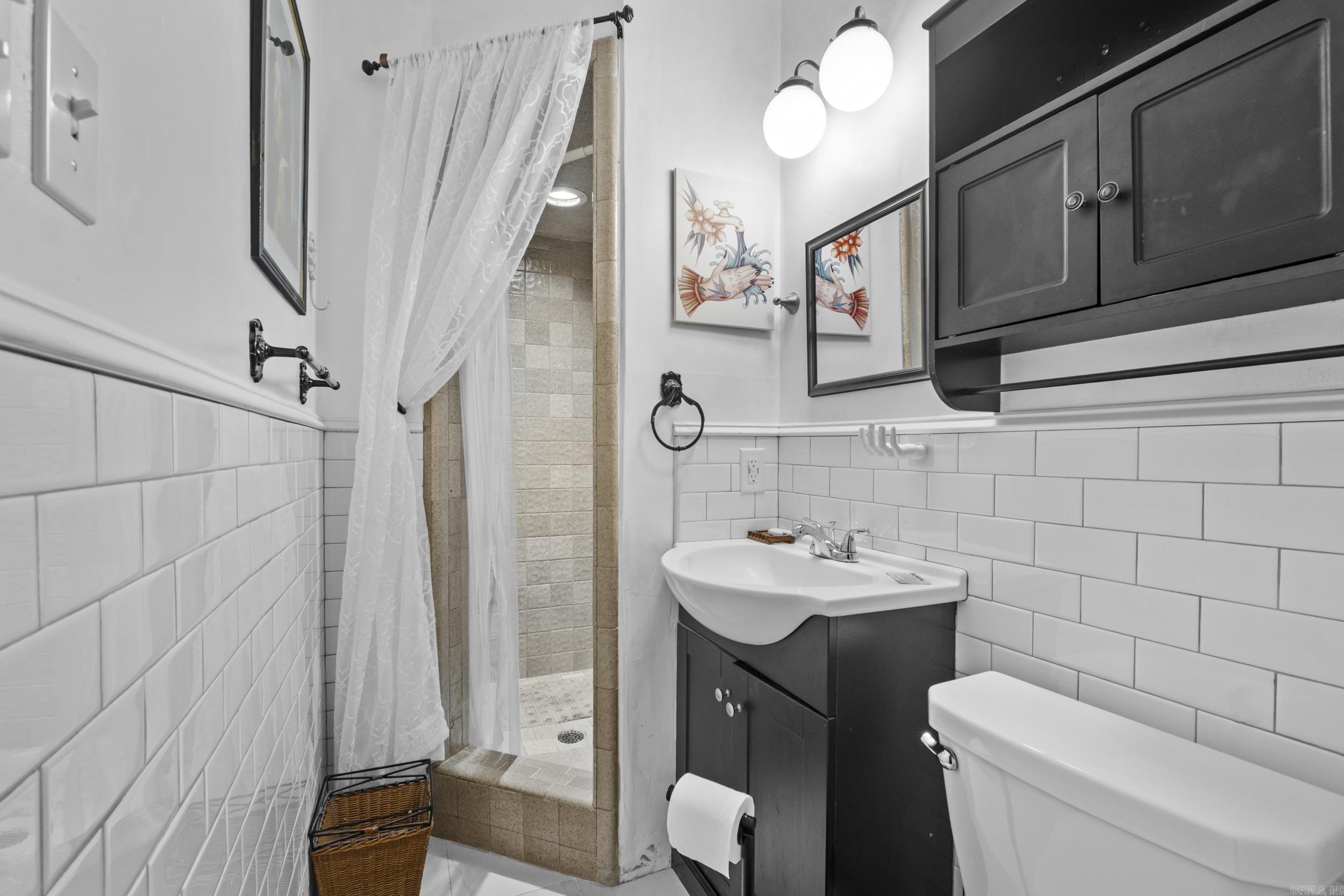 INDIAN HILLS - Residential