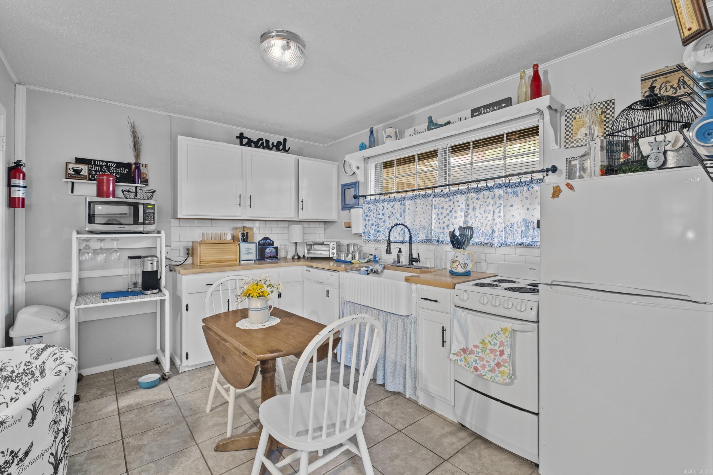 INDIAN HILLS - Residential