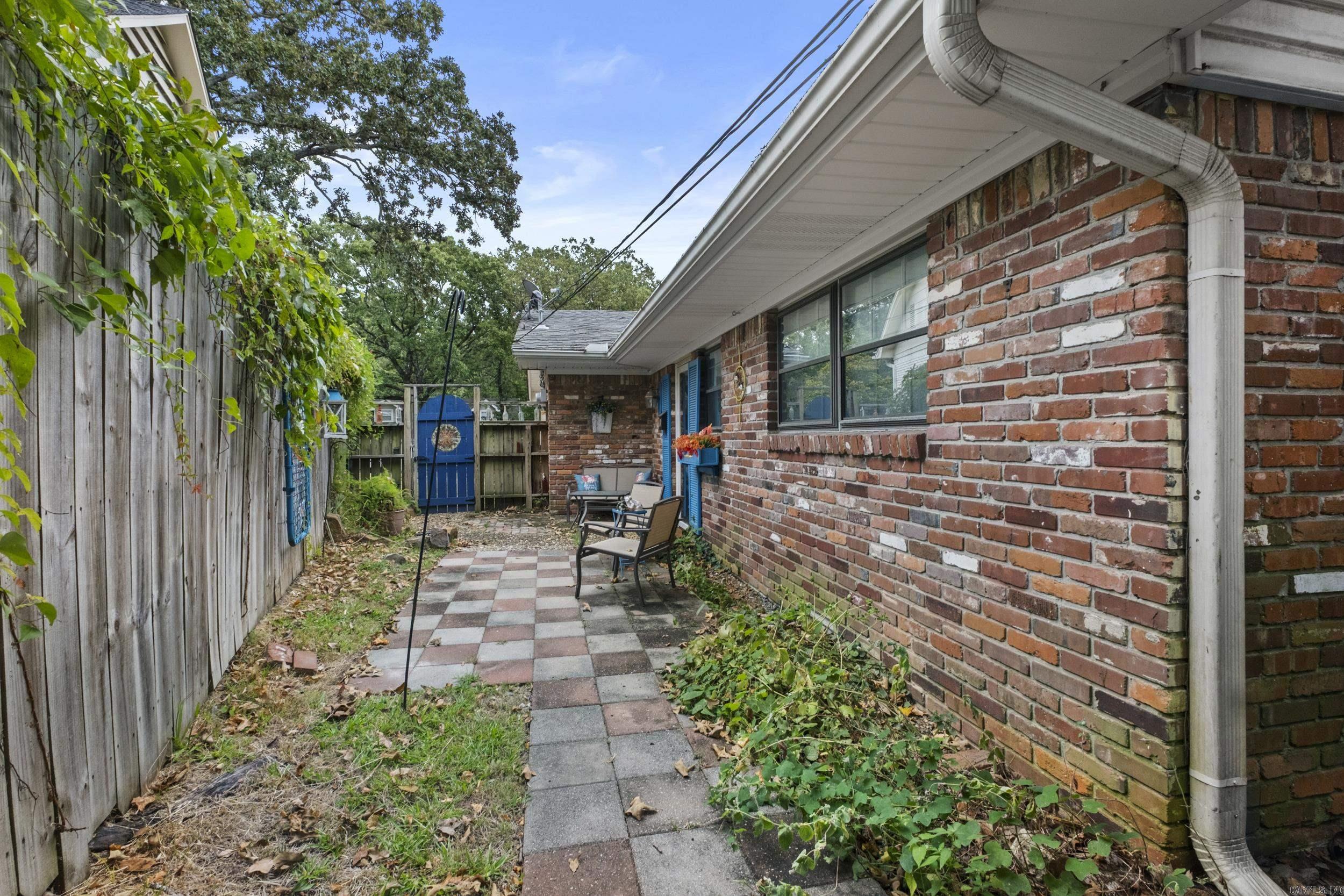 INDIAN HILLS - Residential