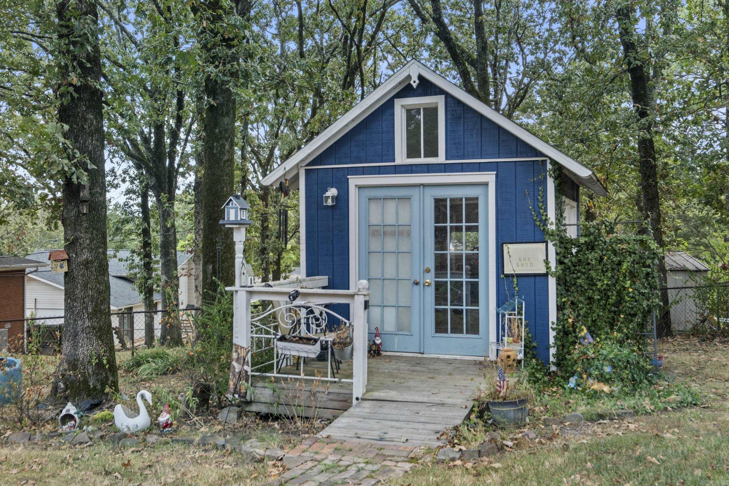 INDIAN HILLS - Residential