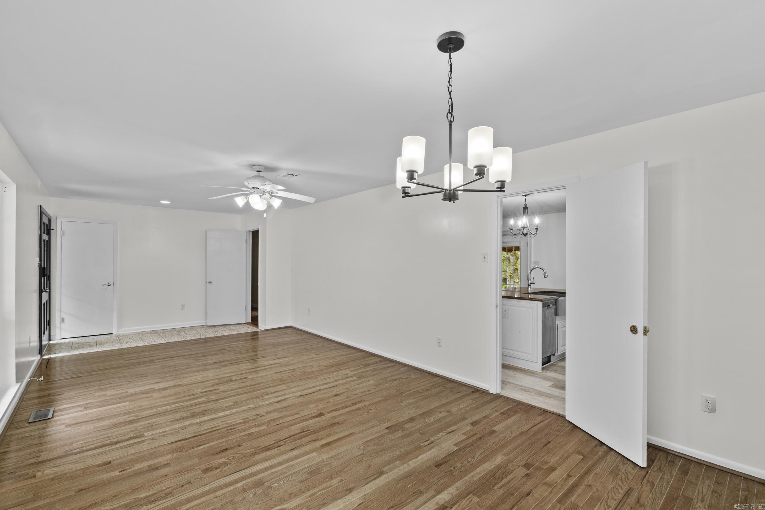 INDIAN HILLS - Residential