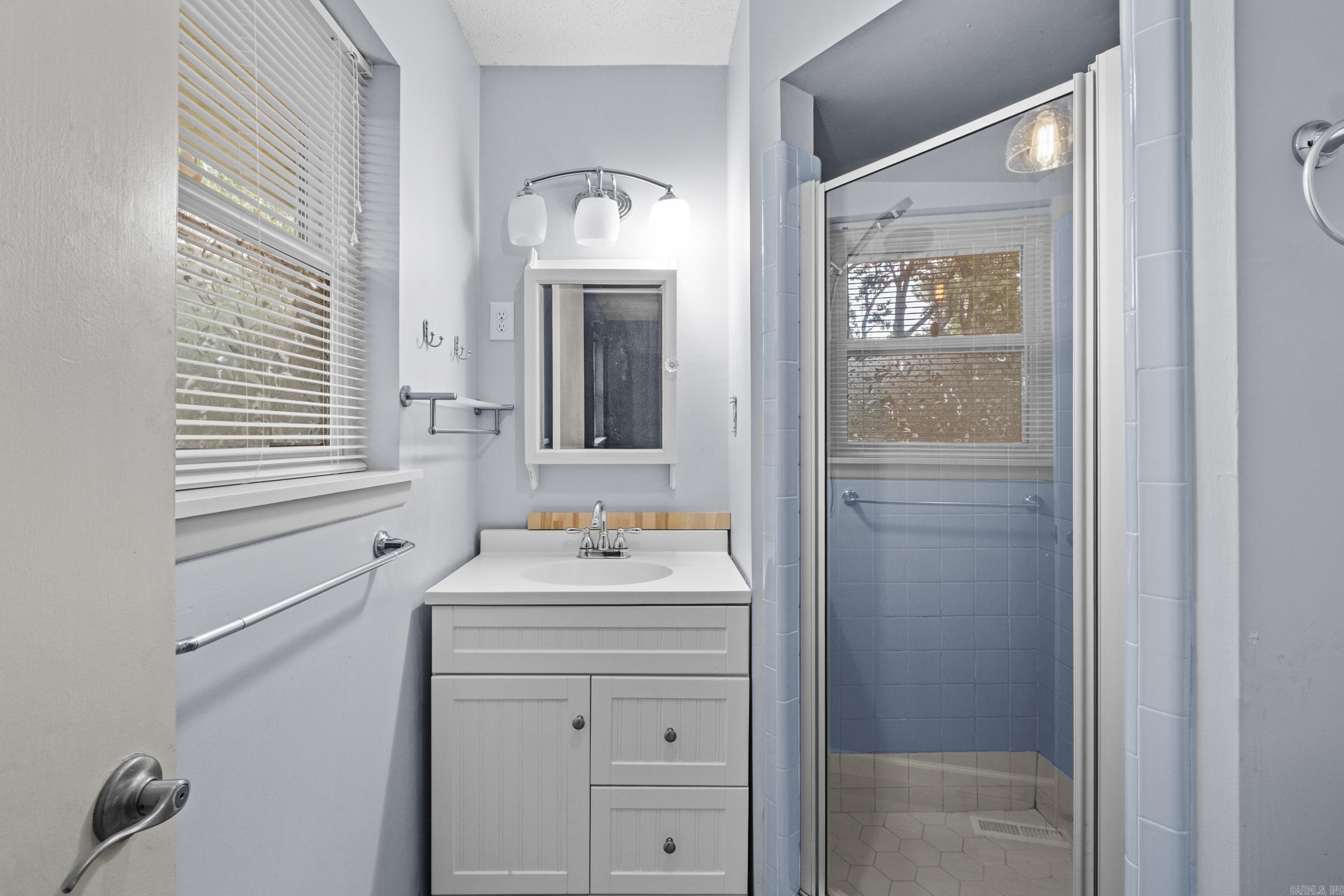 INDIAN HILLS - Residential