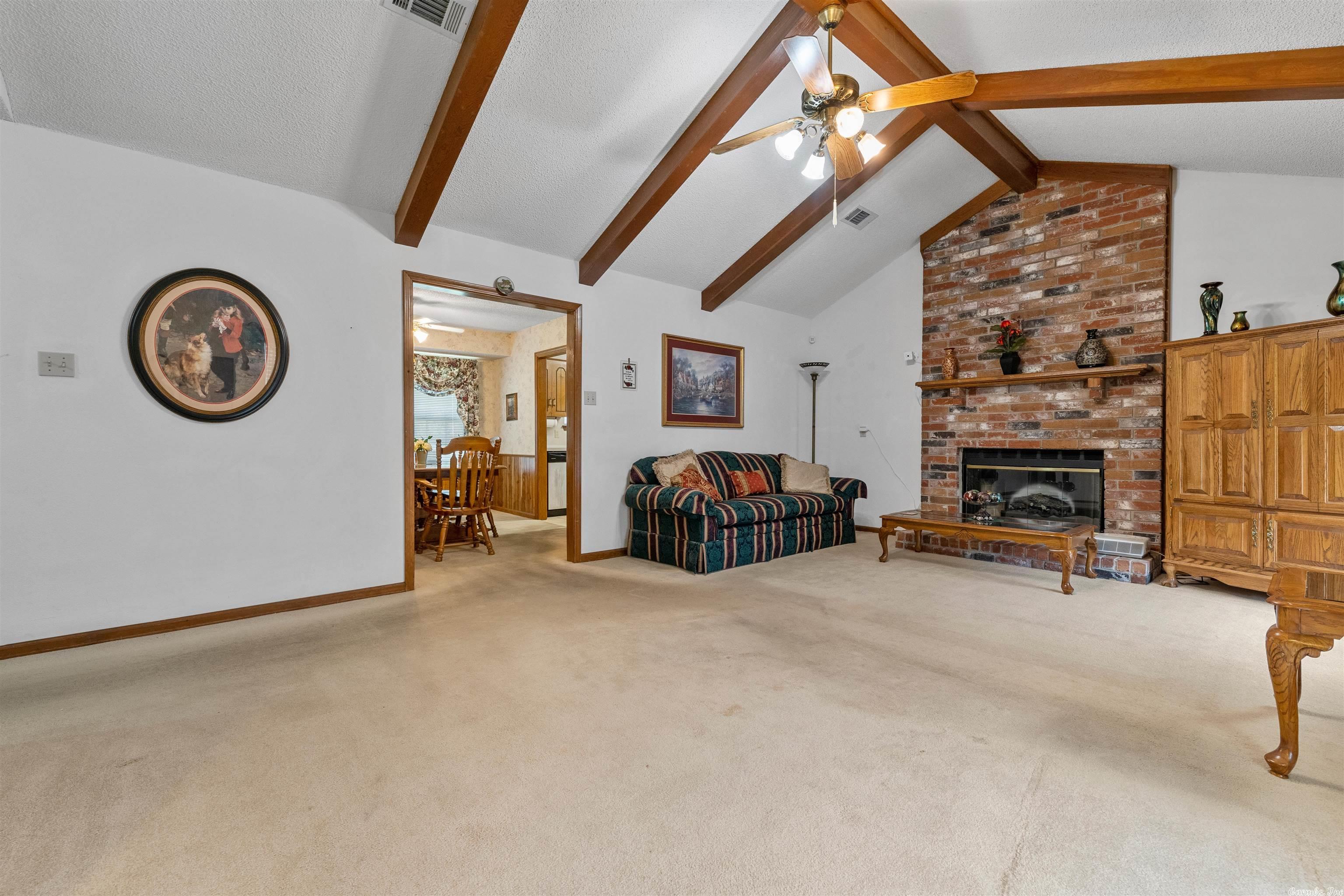 WOODLAND HILLS - Residential