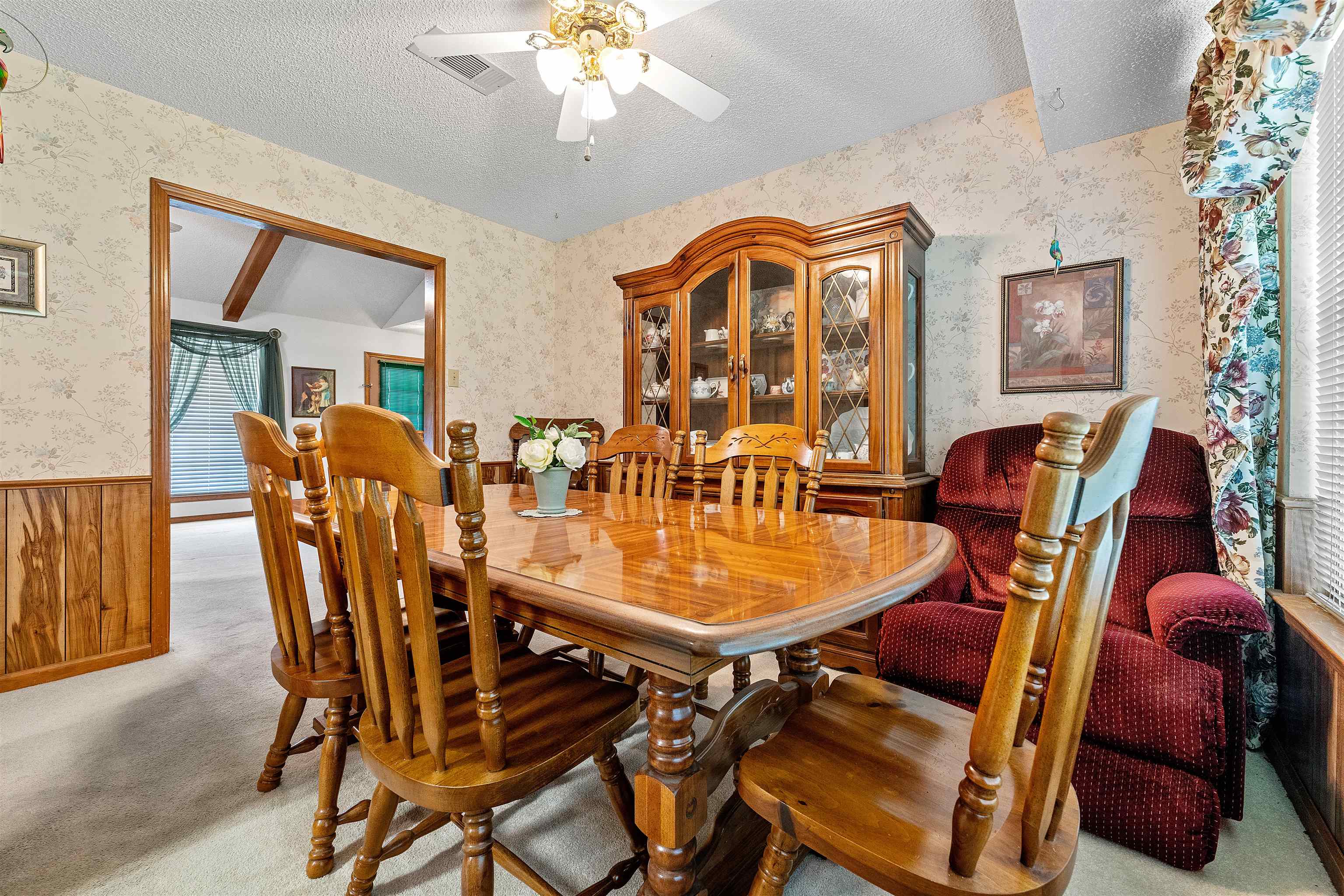 WOODLAND HILLS - Residential