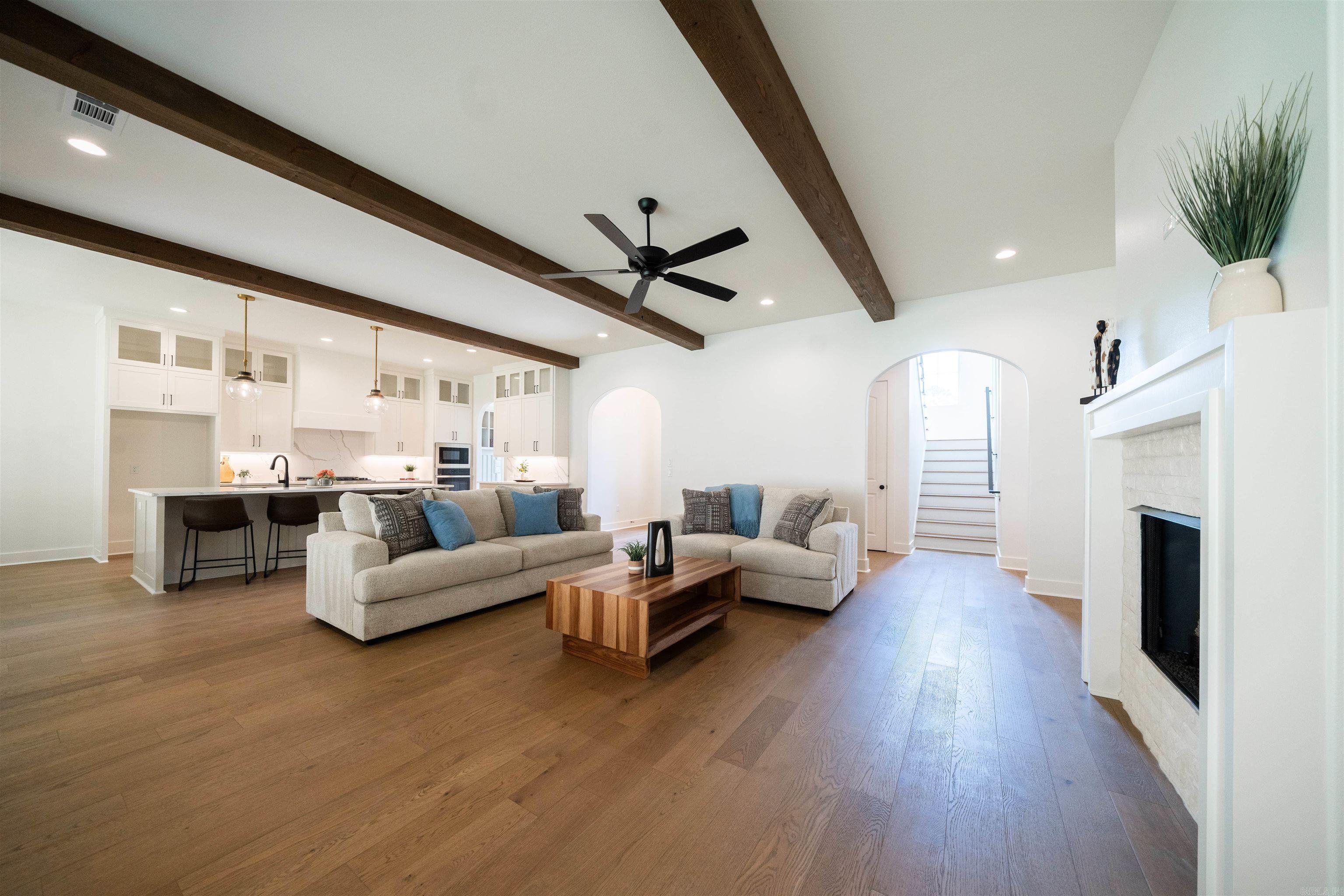 BEAR DEN ESTATES - Residential