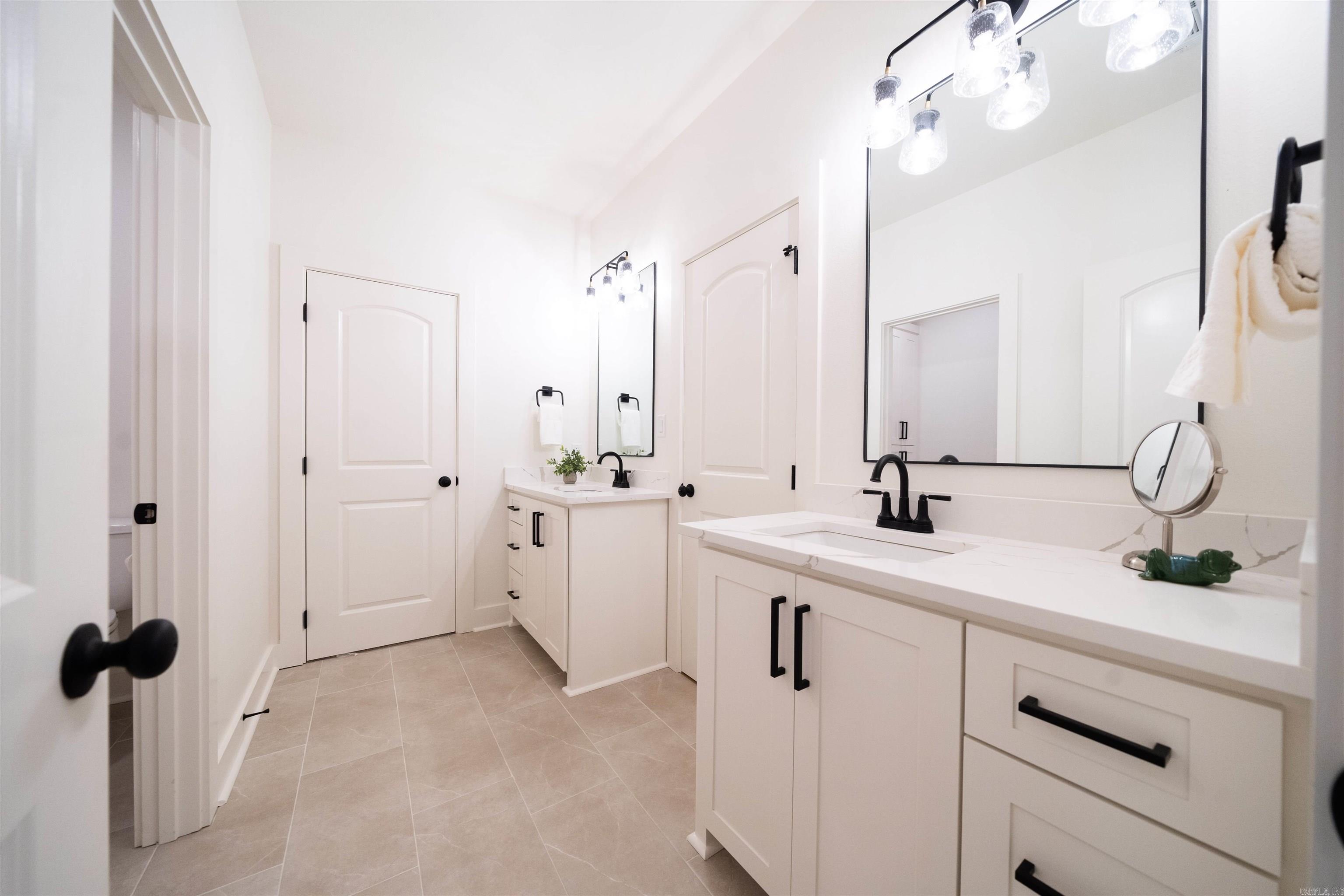 BEAR DEN ESTATES - Residential