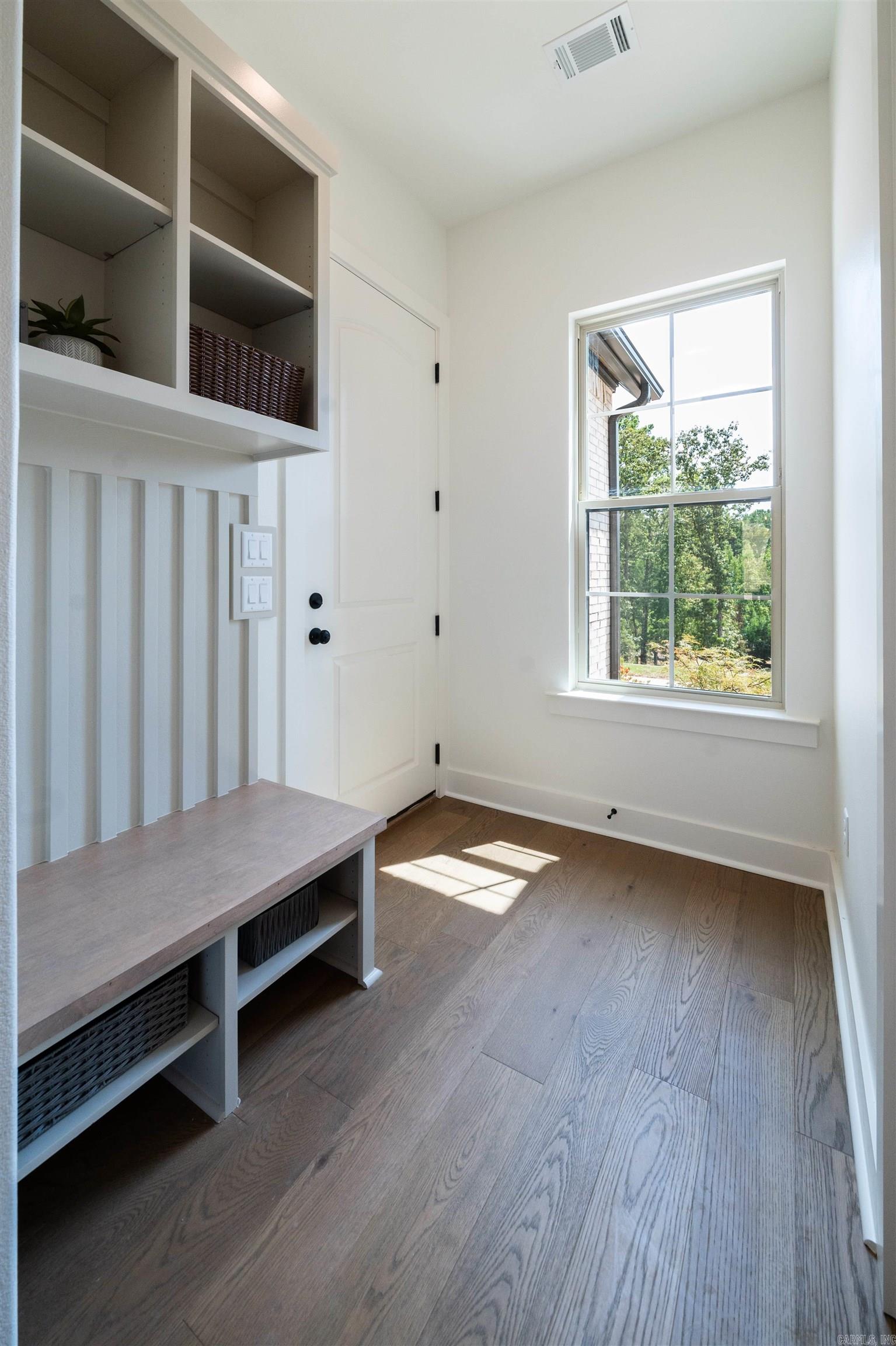 BEAR DEN ESTATES - Residential