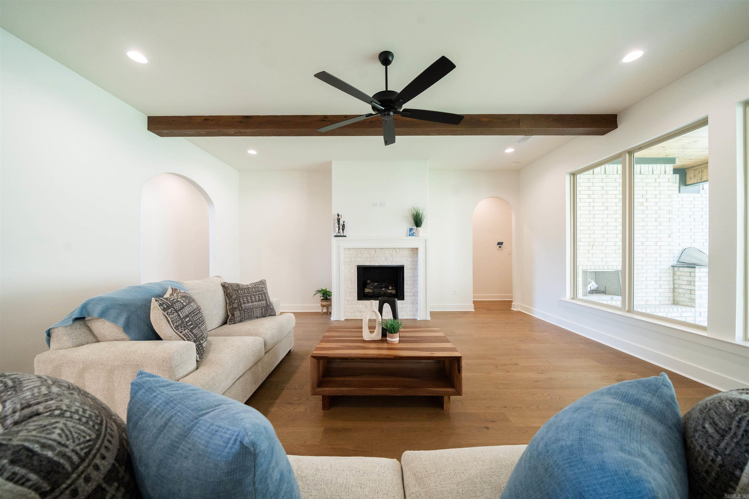 BEAR DEN ESTATES - Residential