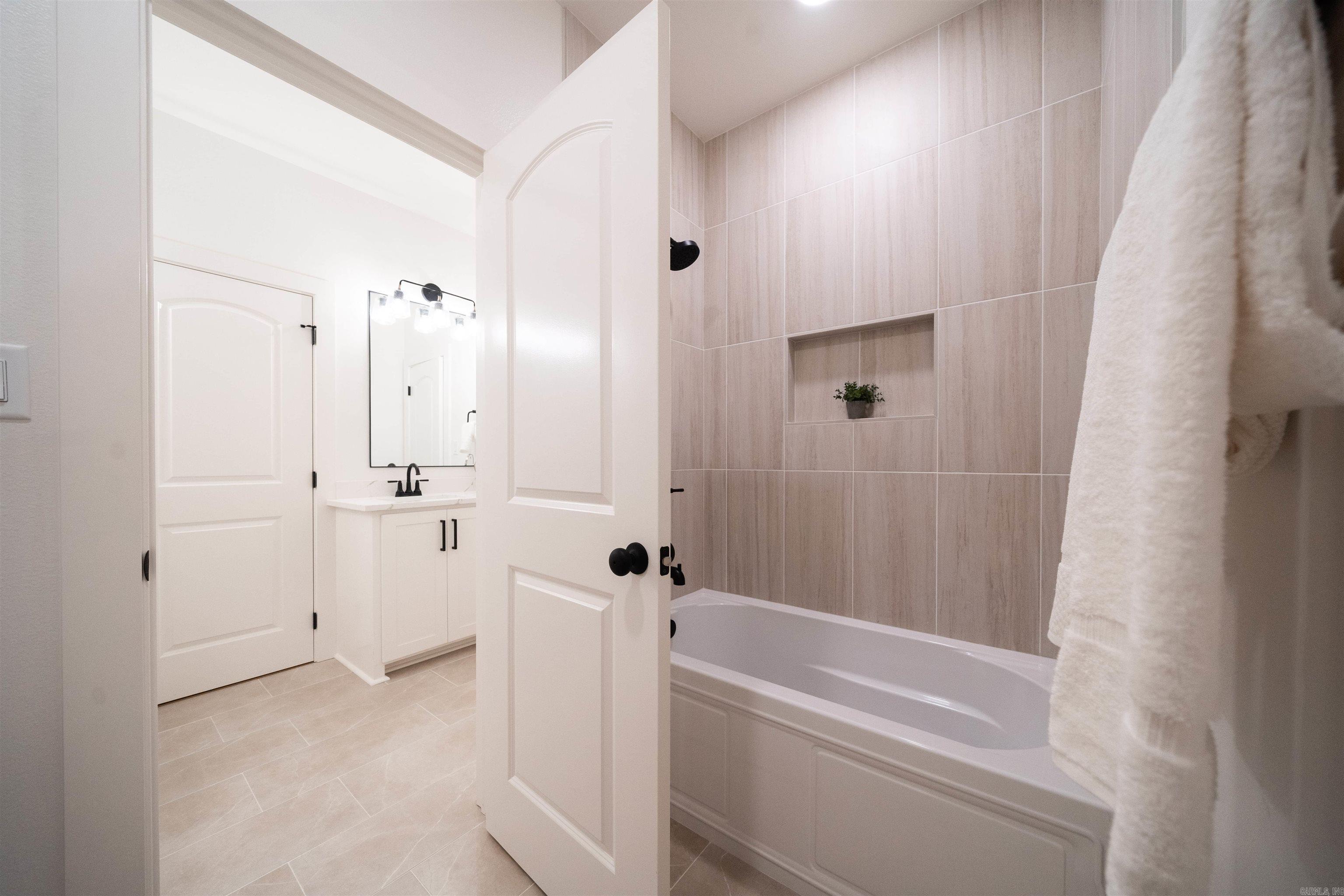 BEAR DEN ESTATES - Residential