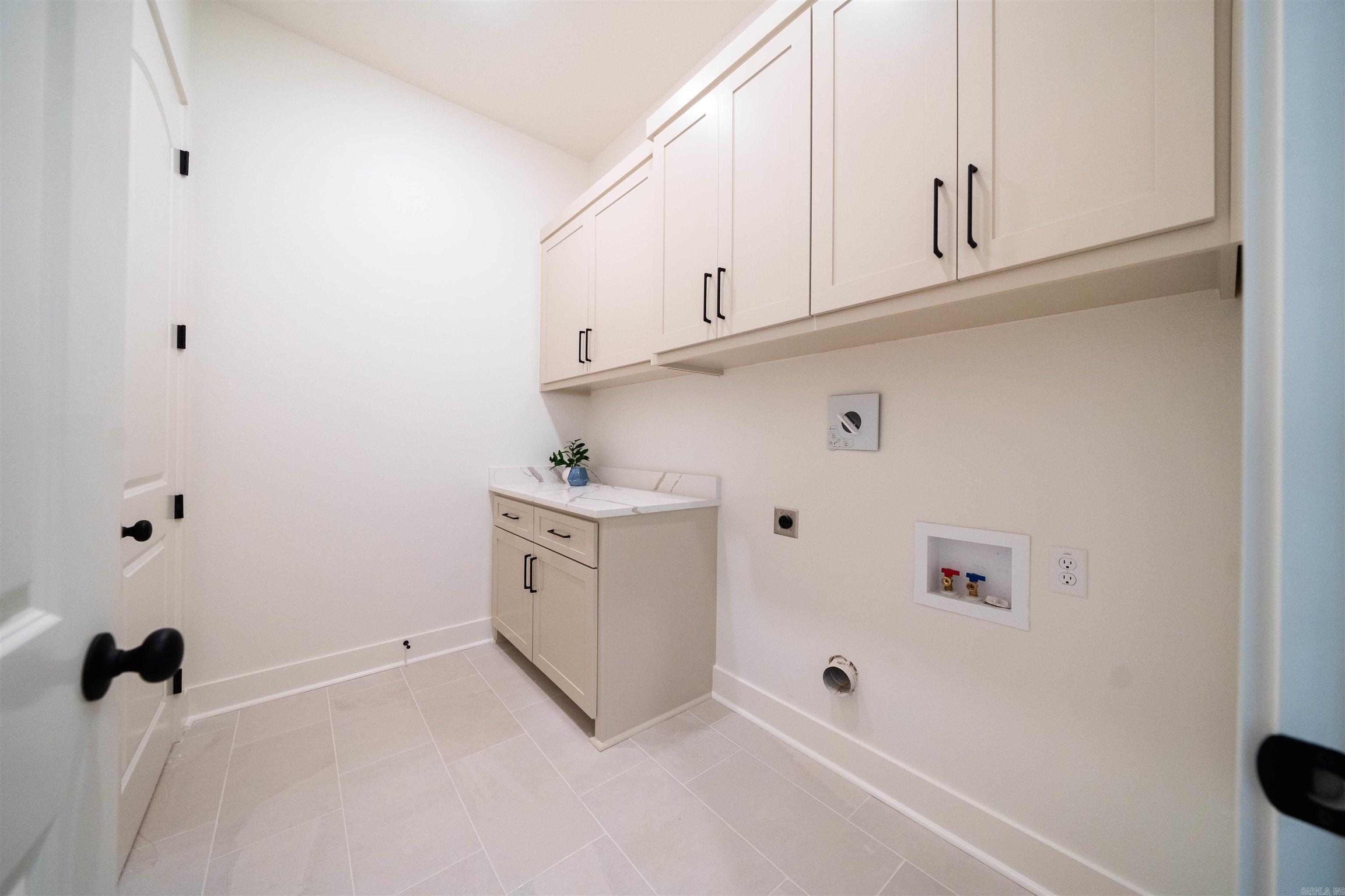 BEAR DEN ESTATES - Residential