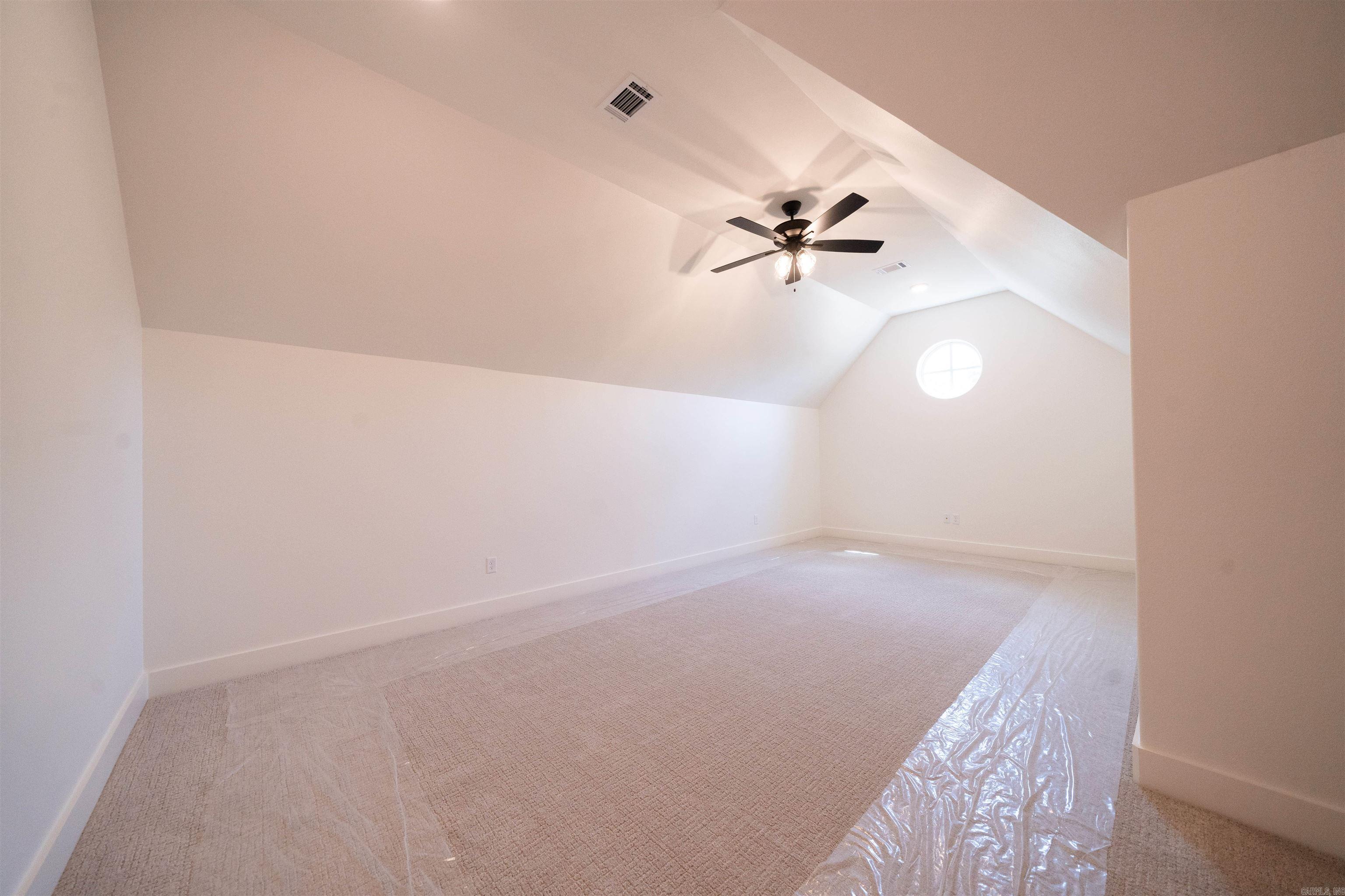 BEAR DEN ESTATES - Residential