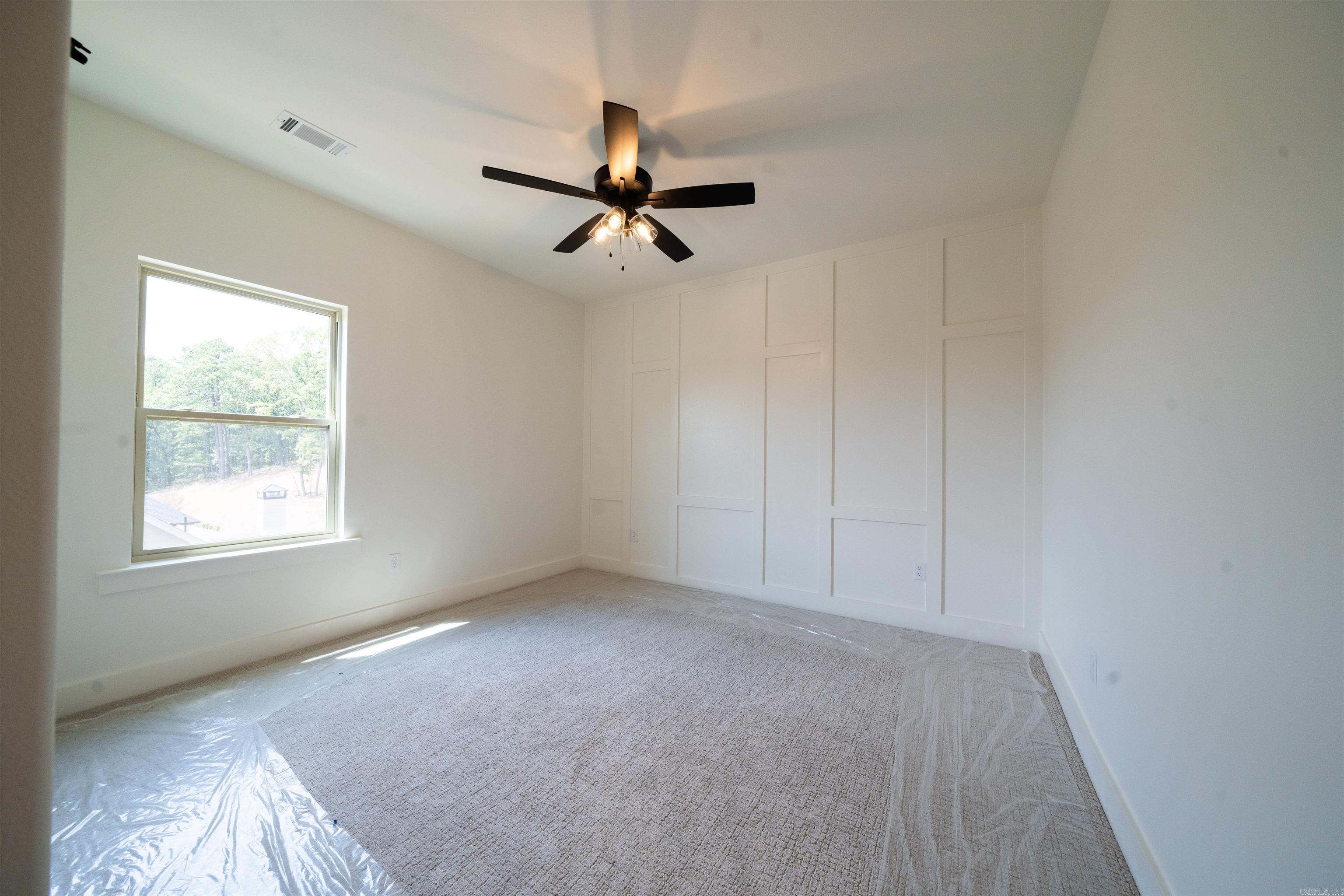 BEAR DEN ESTATES - Residential