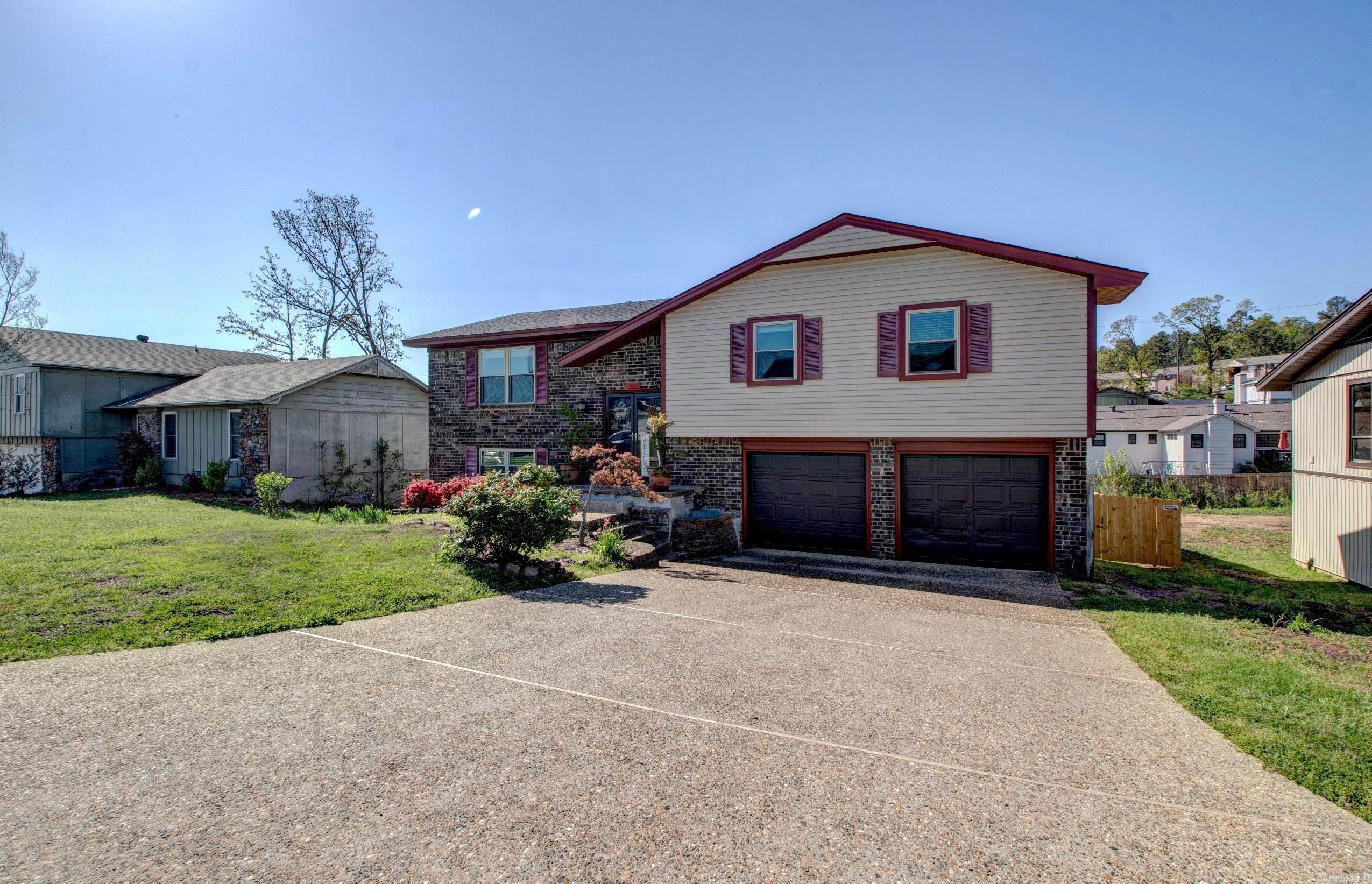 WALNUT VALLEY - Residential