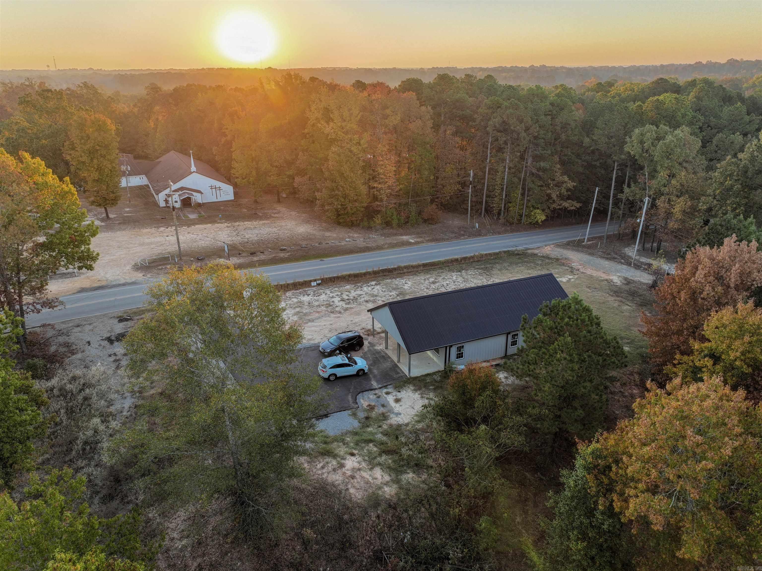 Small acreage tract south of Little Rock. Asphalt road and utilities installed. Ready for construction.
