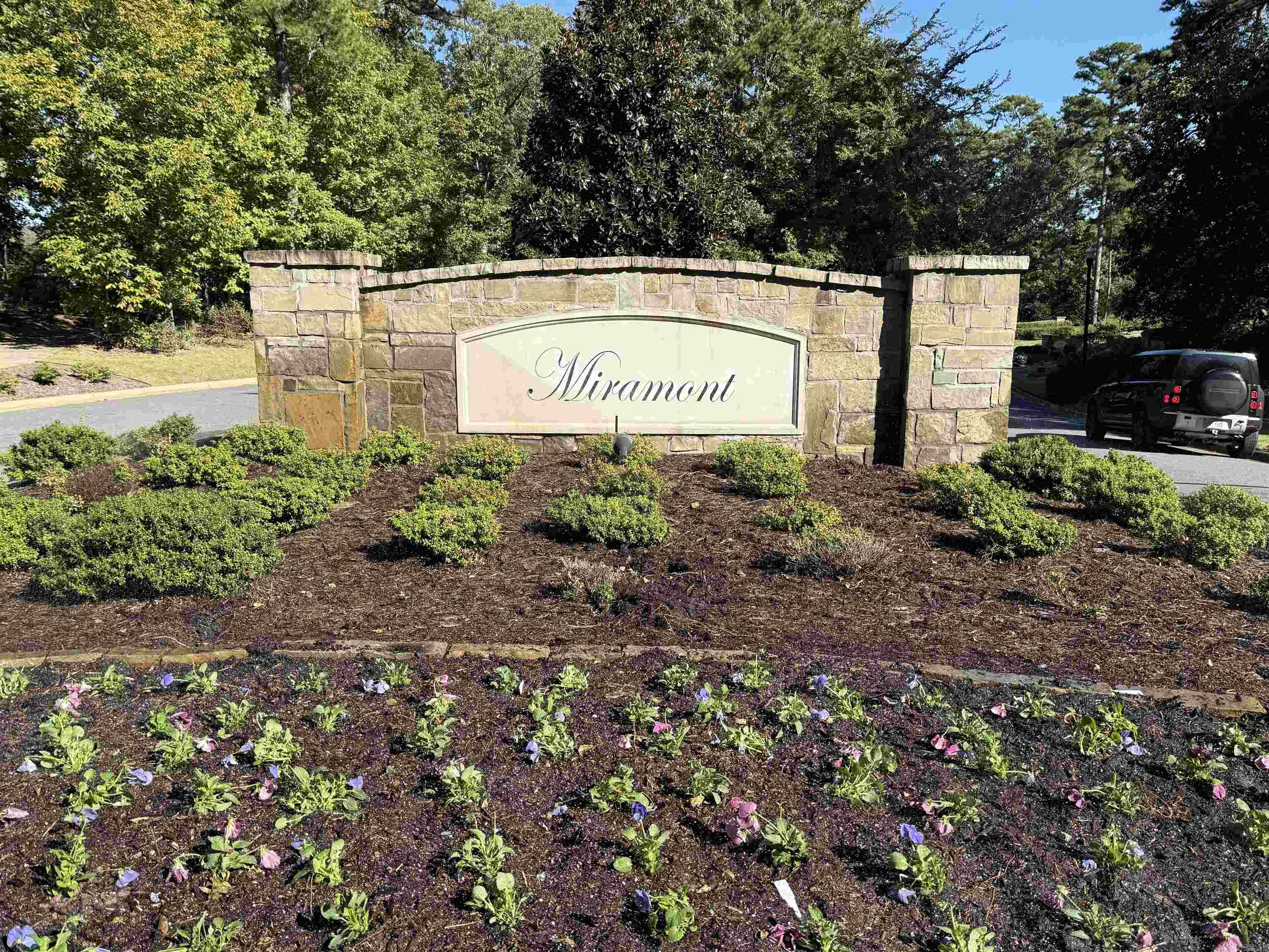 CHENAL VALLEY "MIRAMONT CIRCLE" - Land