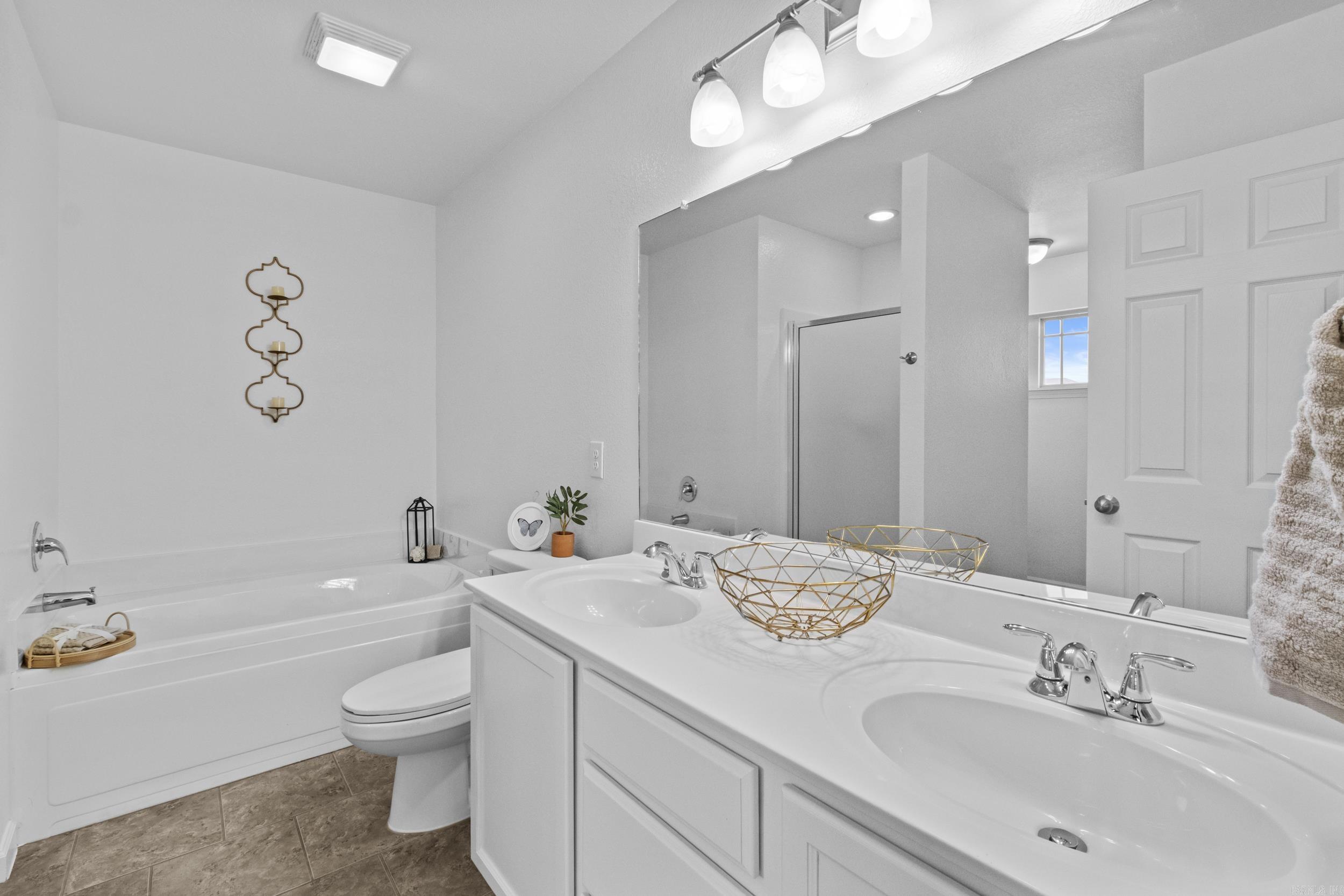 TRAMMEL ESTATES - Residential