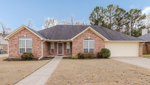 Photo of 105 MONTICELLO WEST, Bryant, AR 72022 (MLS # 25049695)