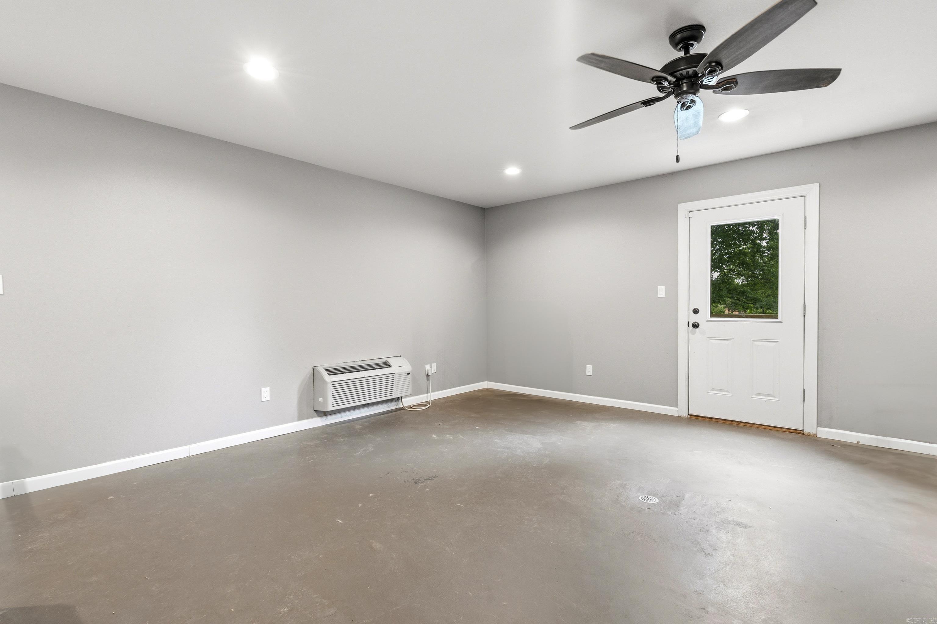 SHERRY ANN BEACH - Residential