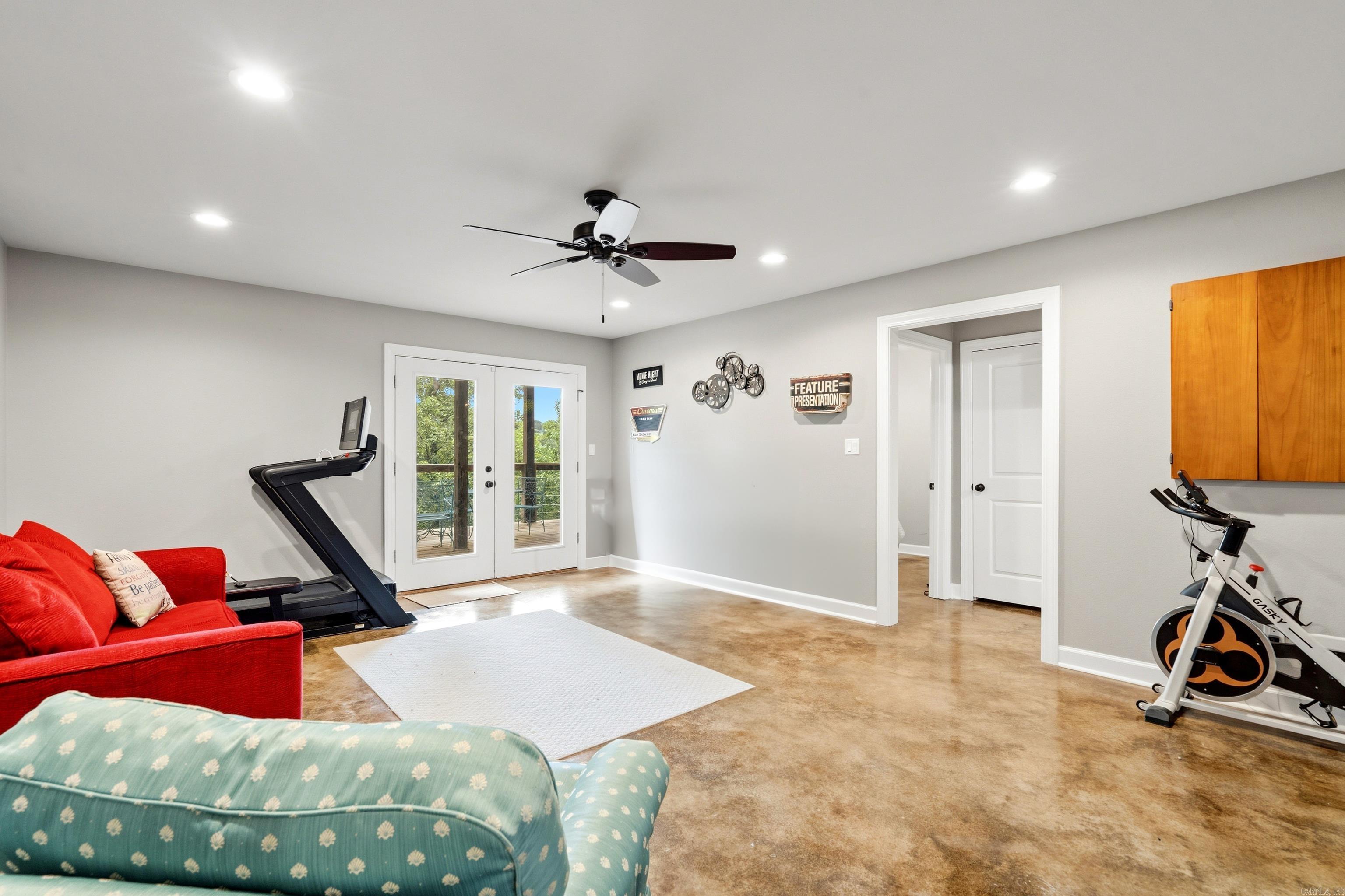 SHERRY ANN BEACH - Residential