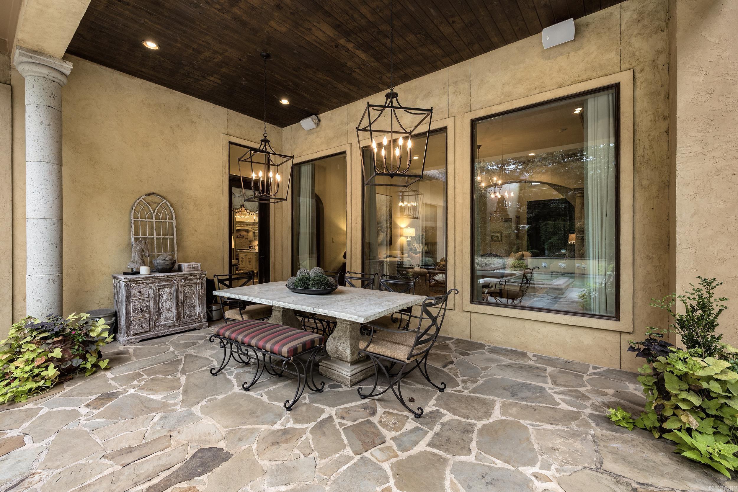 CHENAL VALLEY SOLOGNE CIRCLE - Residential