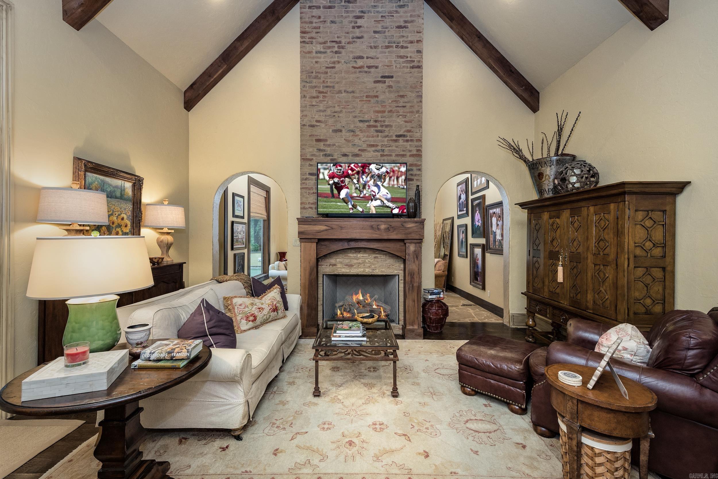 CHENAL VALLEY SOLOGNE CIRCLE - Residential