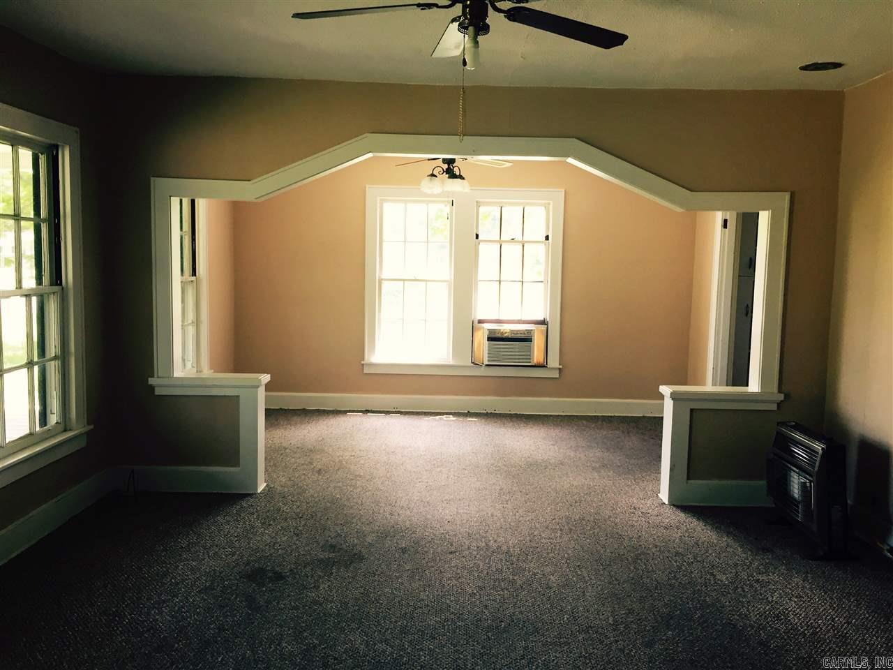MOTIVATED SELLER!!! Ideal location for investment property of the first time home-buyer that wants to transform a home into their own! Country feel only minutes from town. Large shop is perfect for lots of storage place or the weekend hangout! ***Agents see remarks***