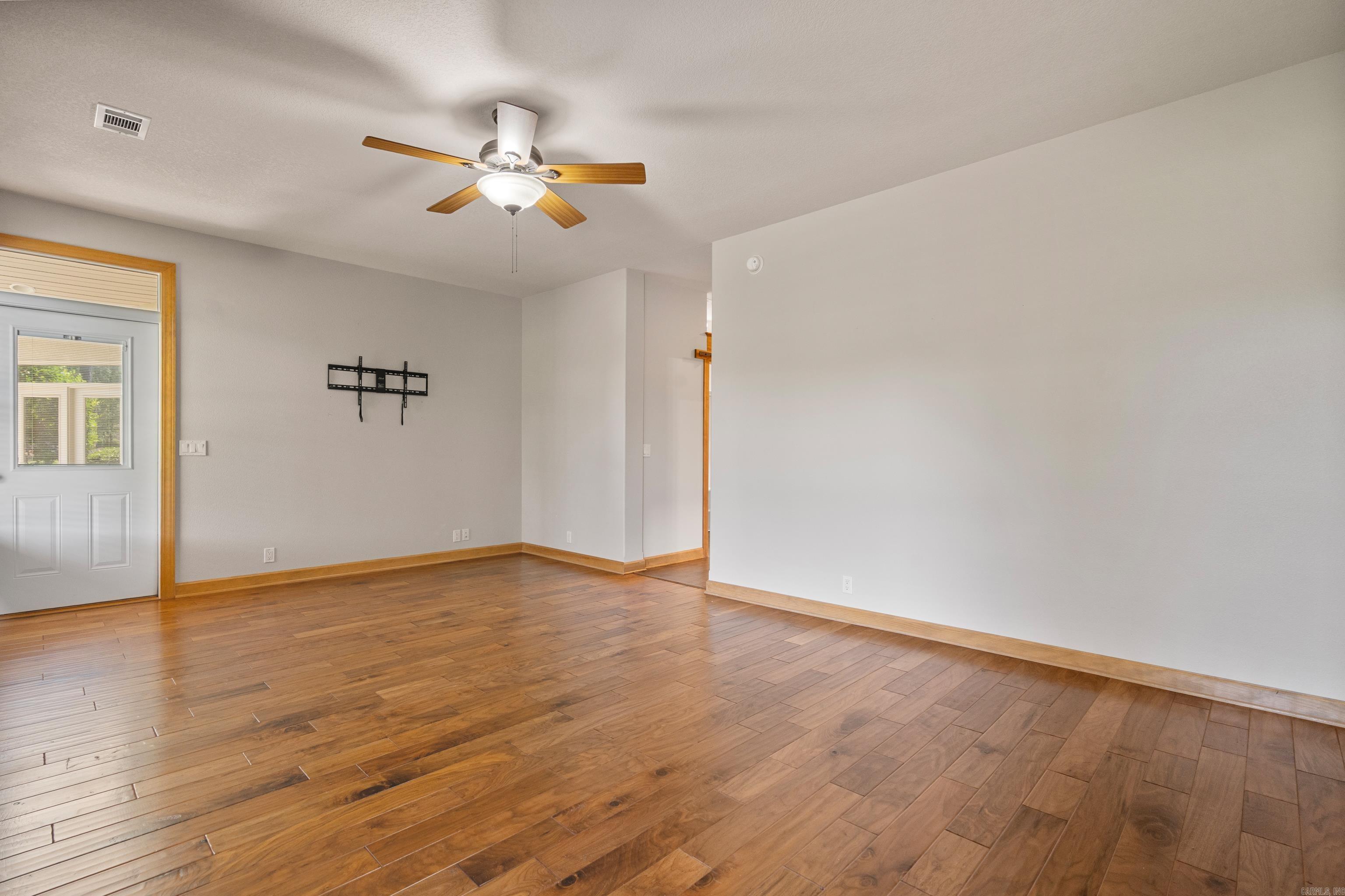 Isabella Courts - Residential