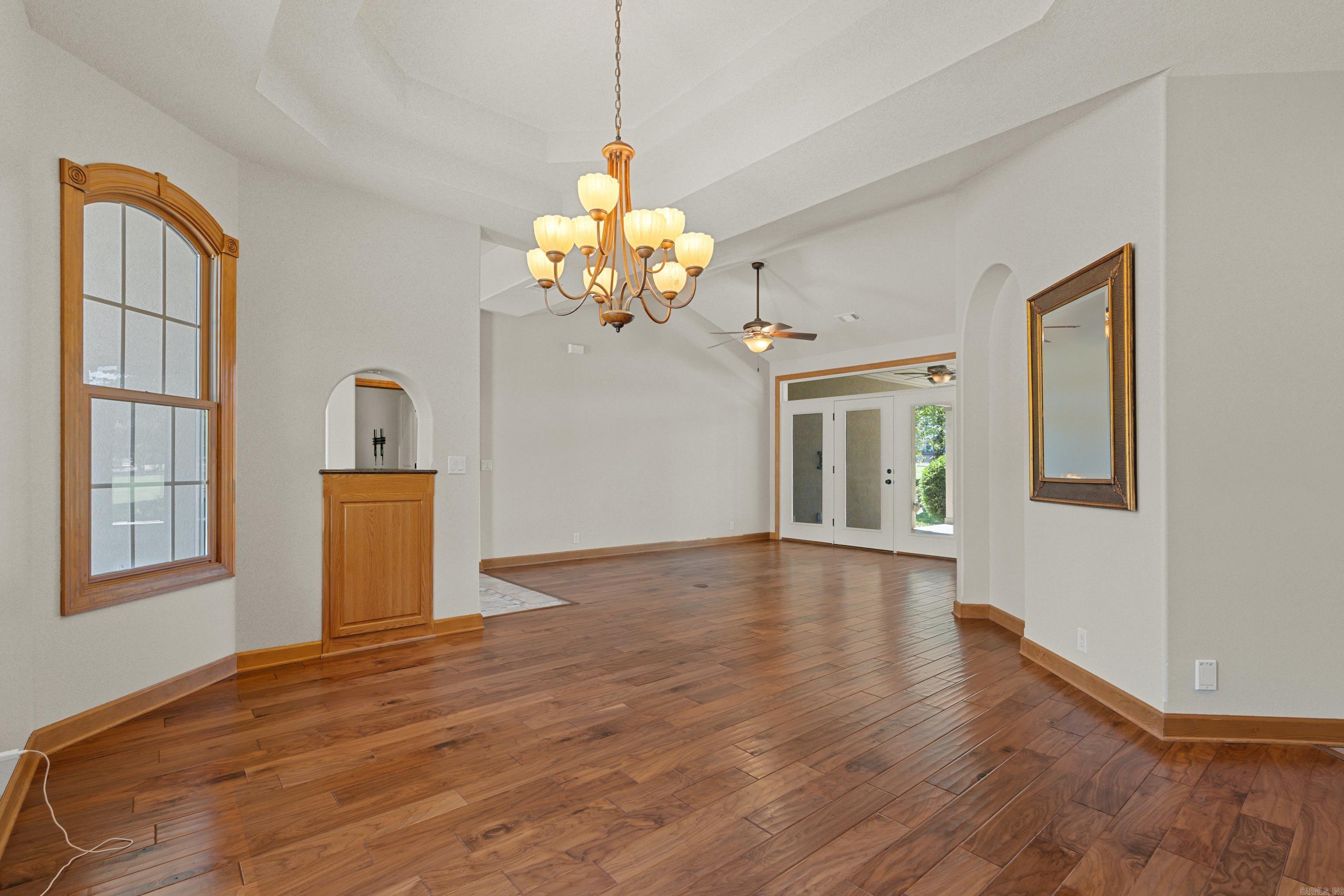 Isabella Courts - Residential