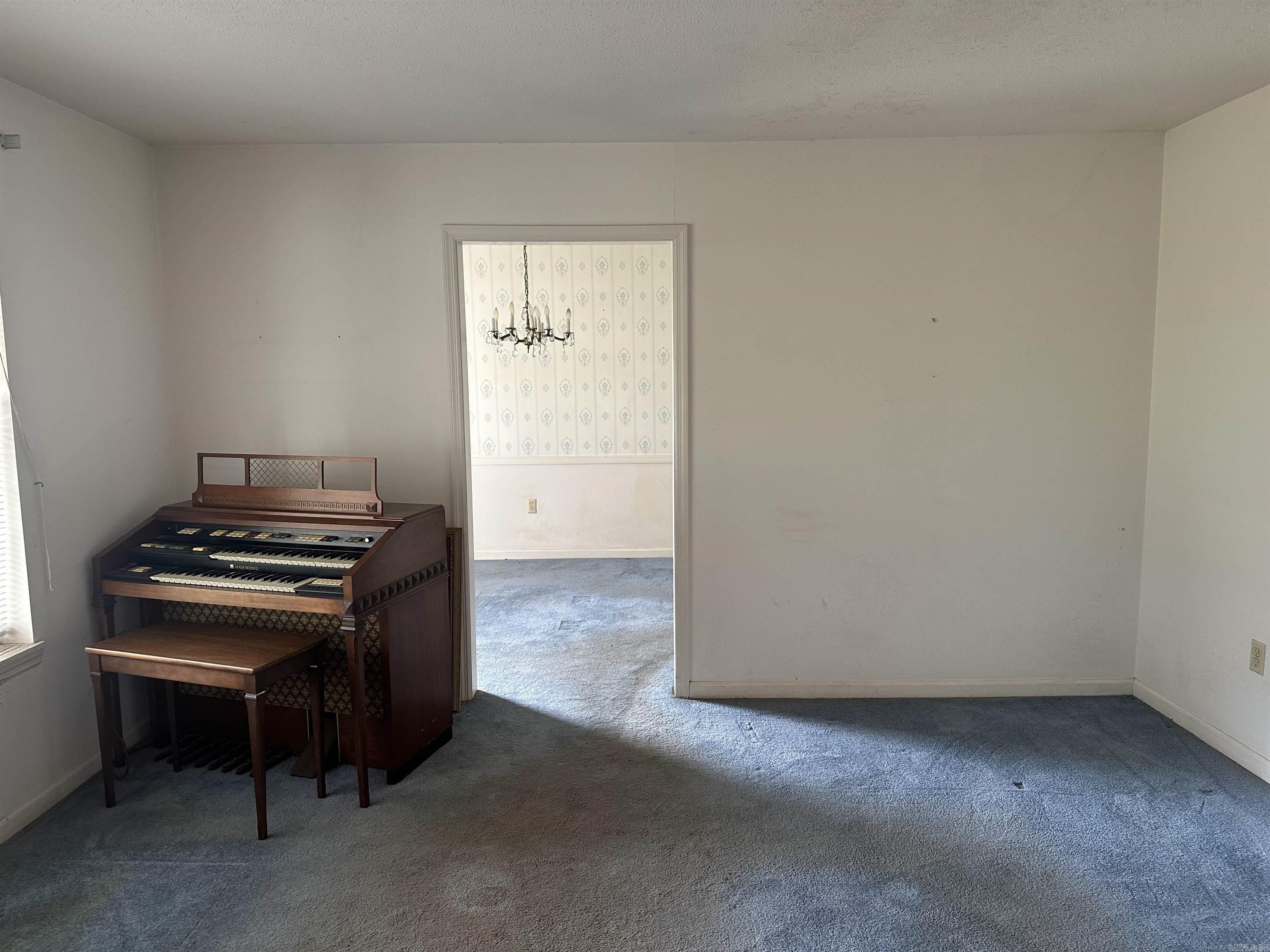 INDIAN HILLS - Residential