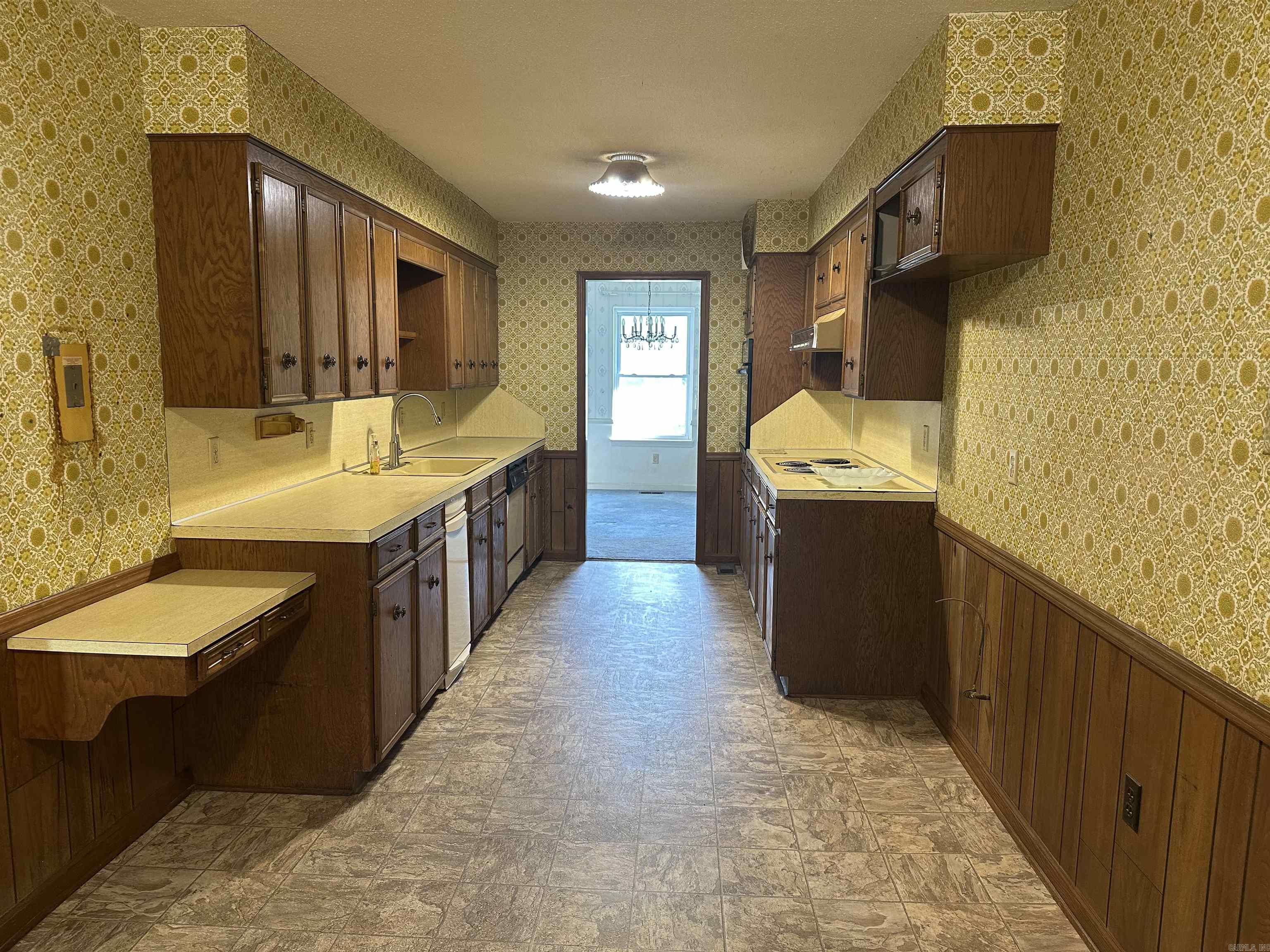 INDIAN HILLS - Residential