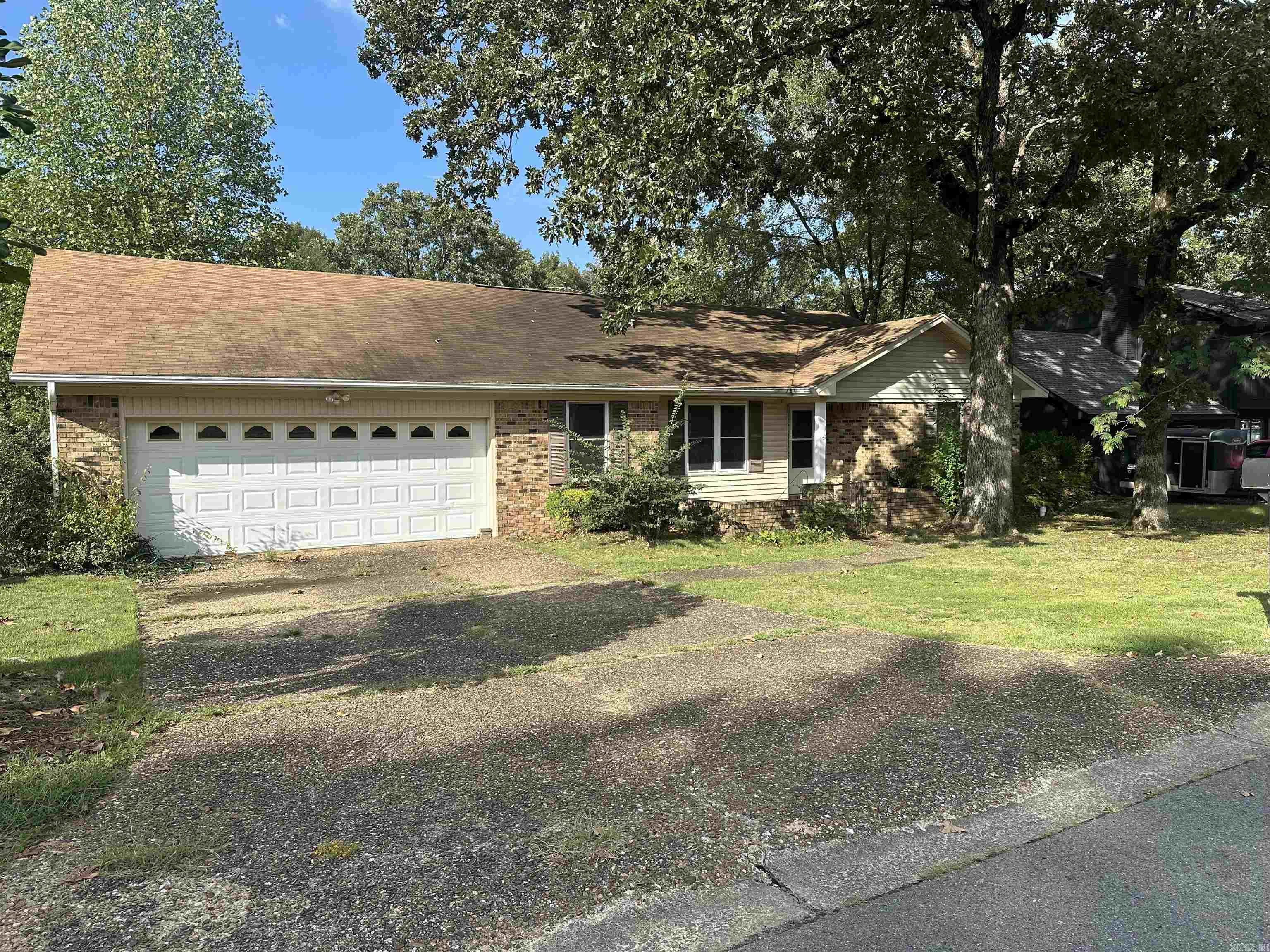 INDIAN HILLS - Residential