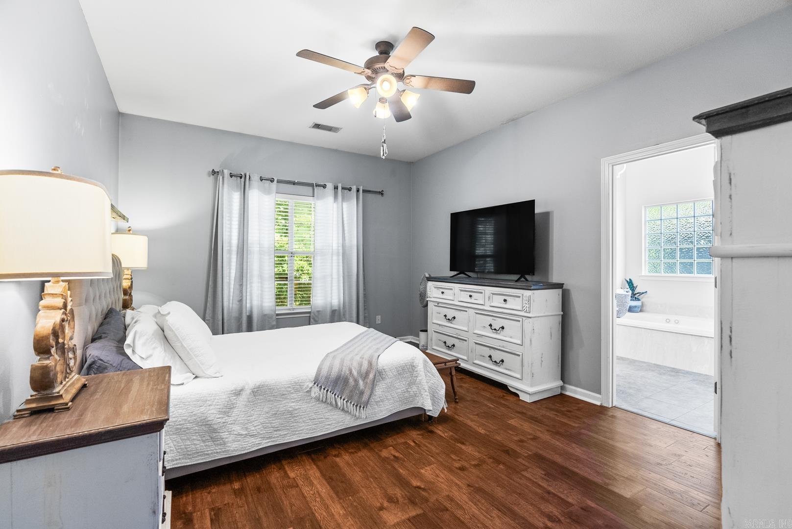 WESTHAMPTON - Residential