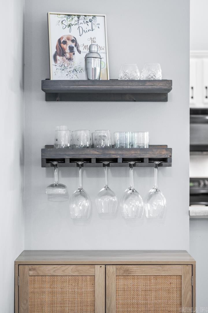 WESTHAMPTON - Residential