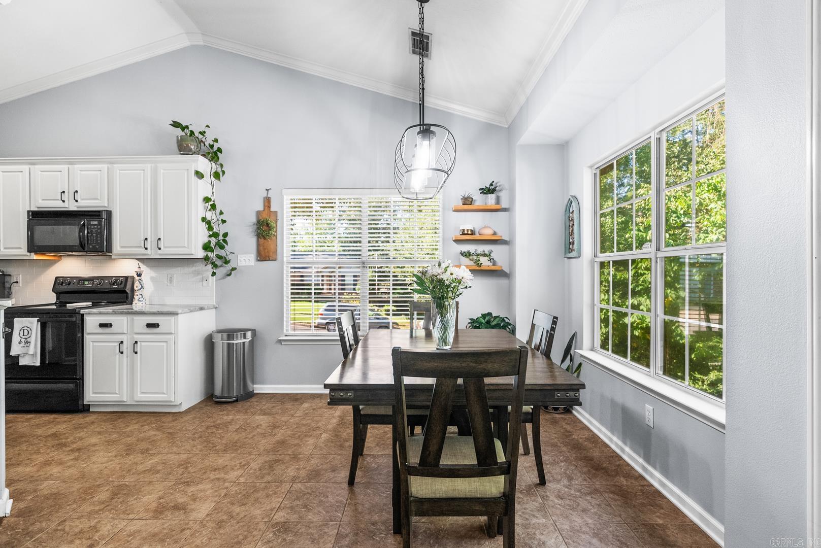 WESTHAMPTON - Residential