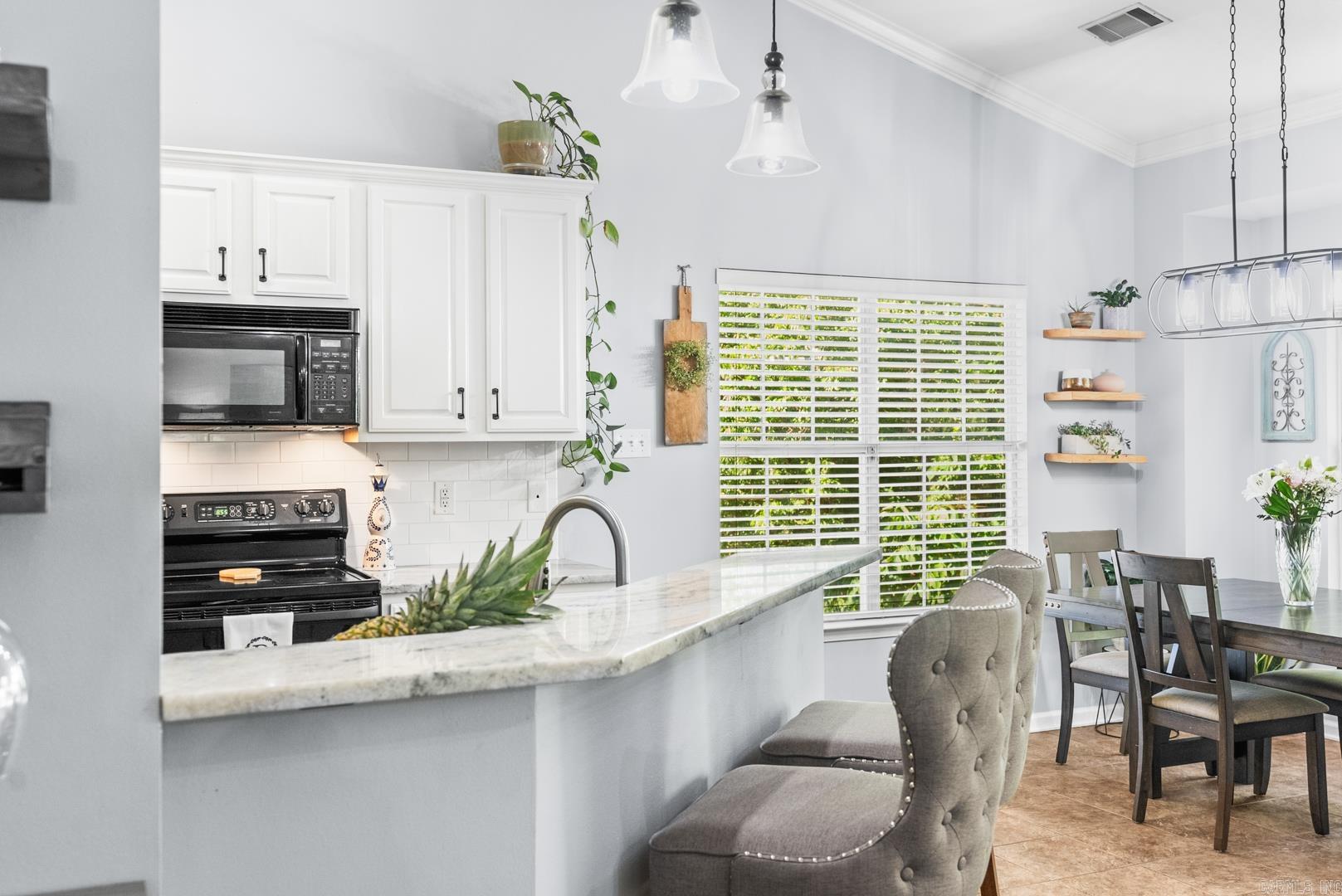 WESTHAMPTON - Residential