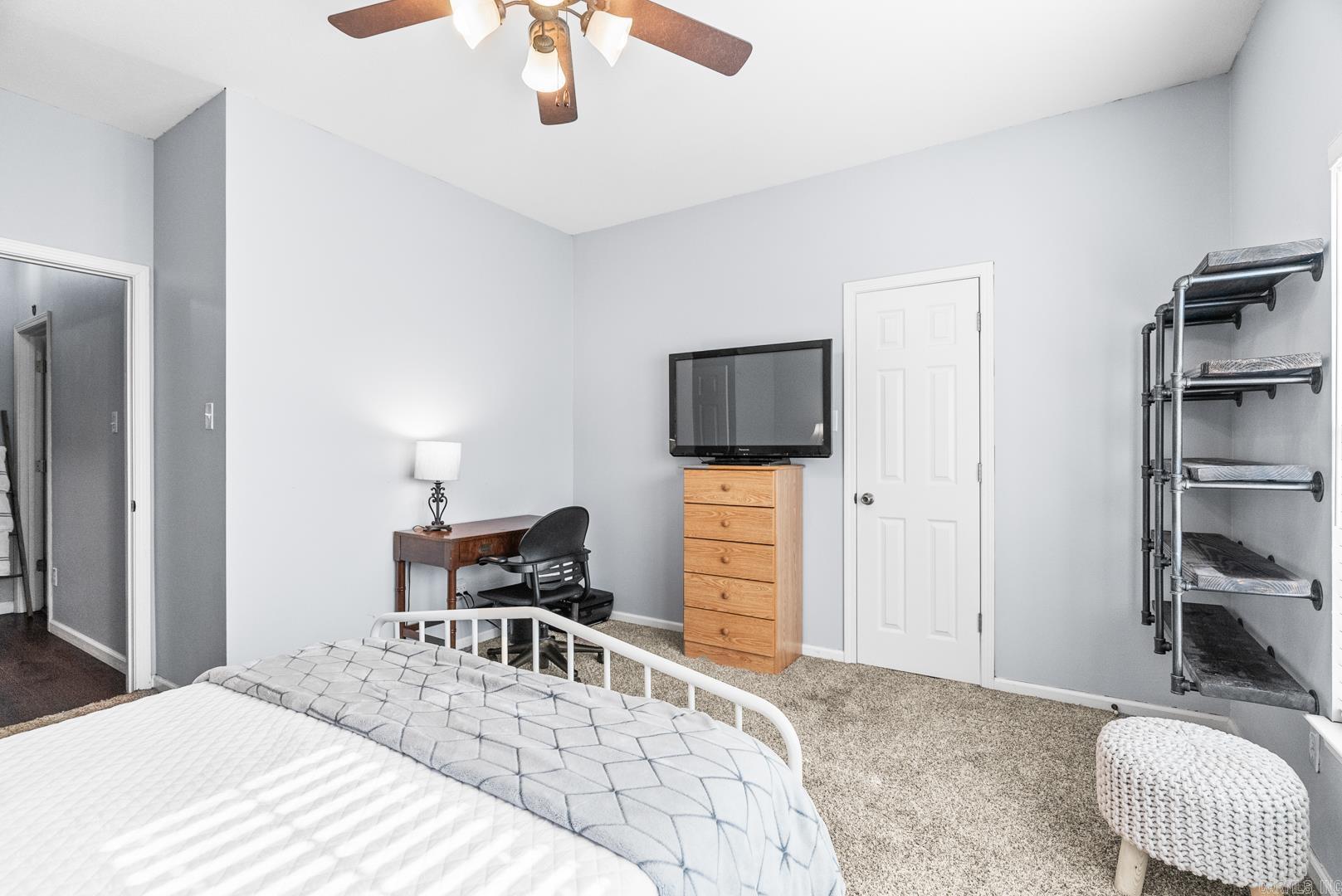 WESTHAMPTON - Residential