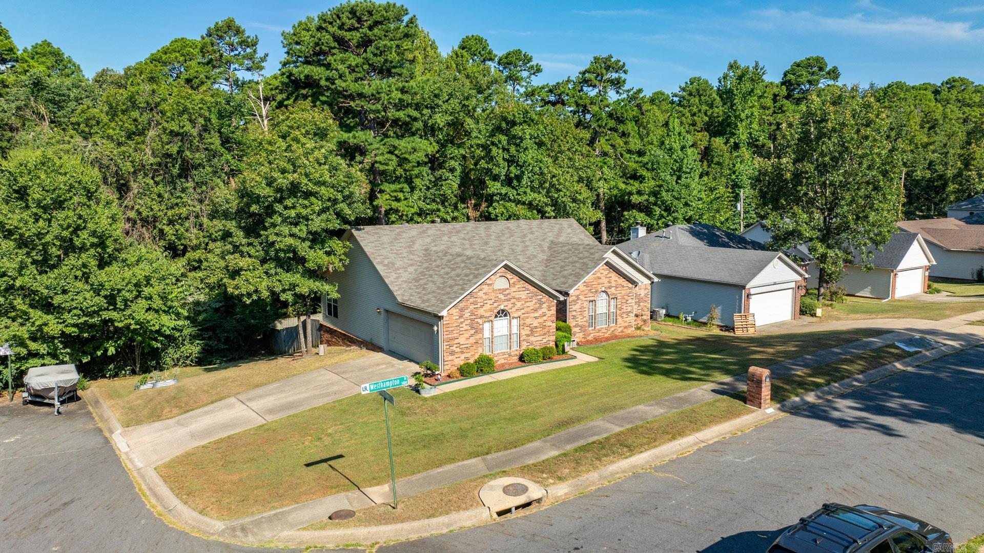 WESTHAMPTON - Residential