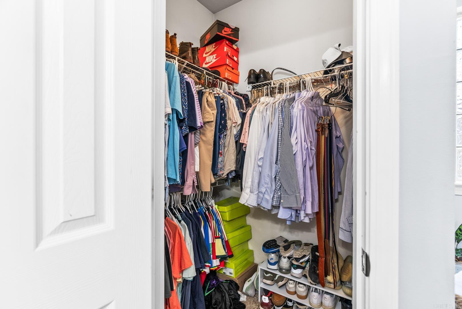 WESTHAMPTON - Residential