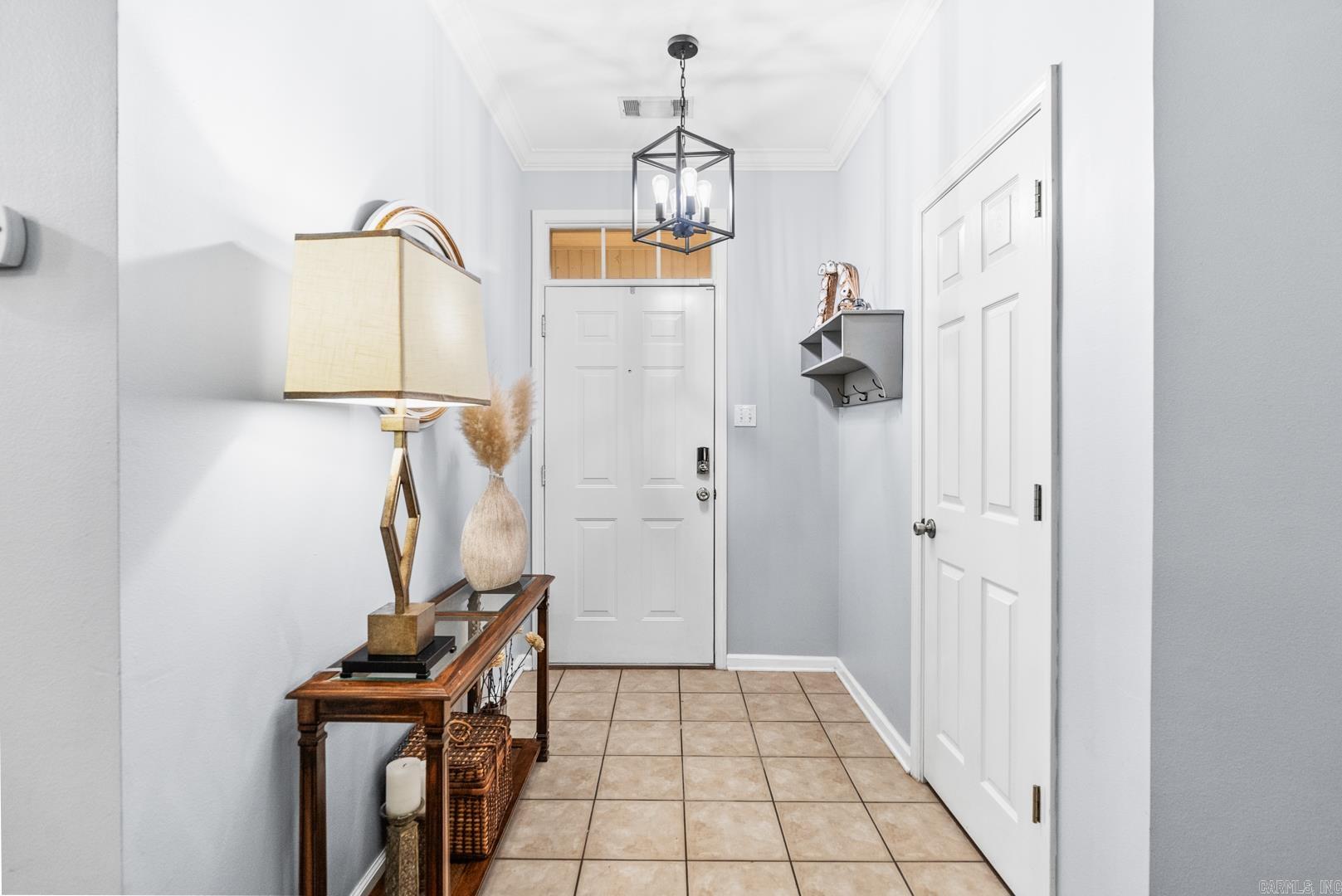 WESTHAMPTON - Residential