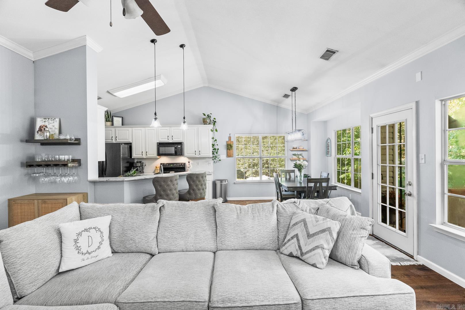 WESTHAMPTON - Residential