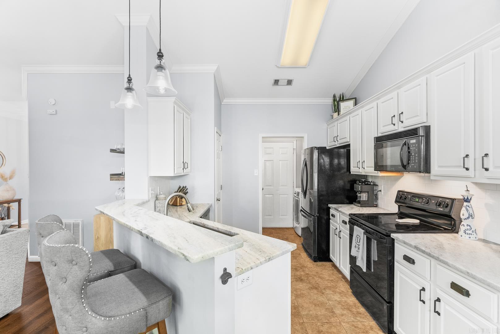 WESTHAMPTON - Residential