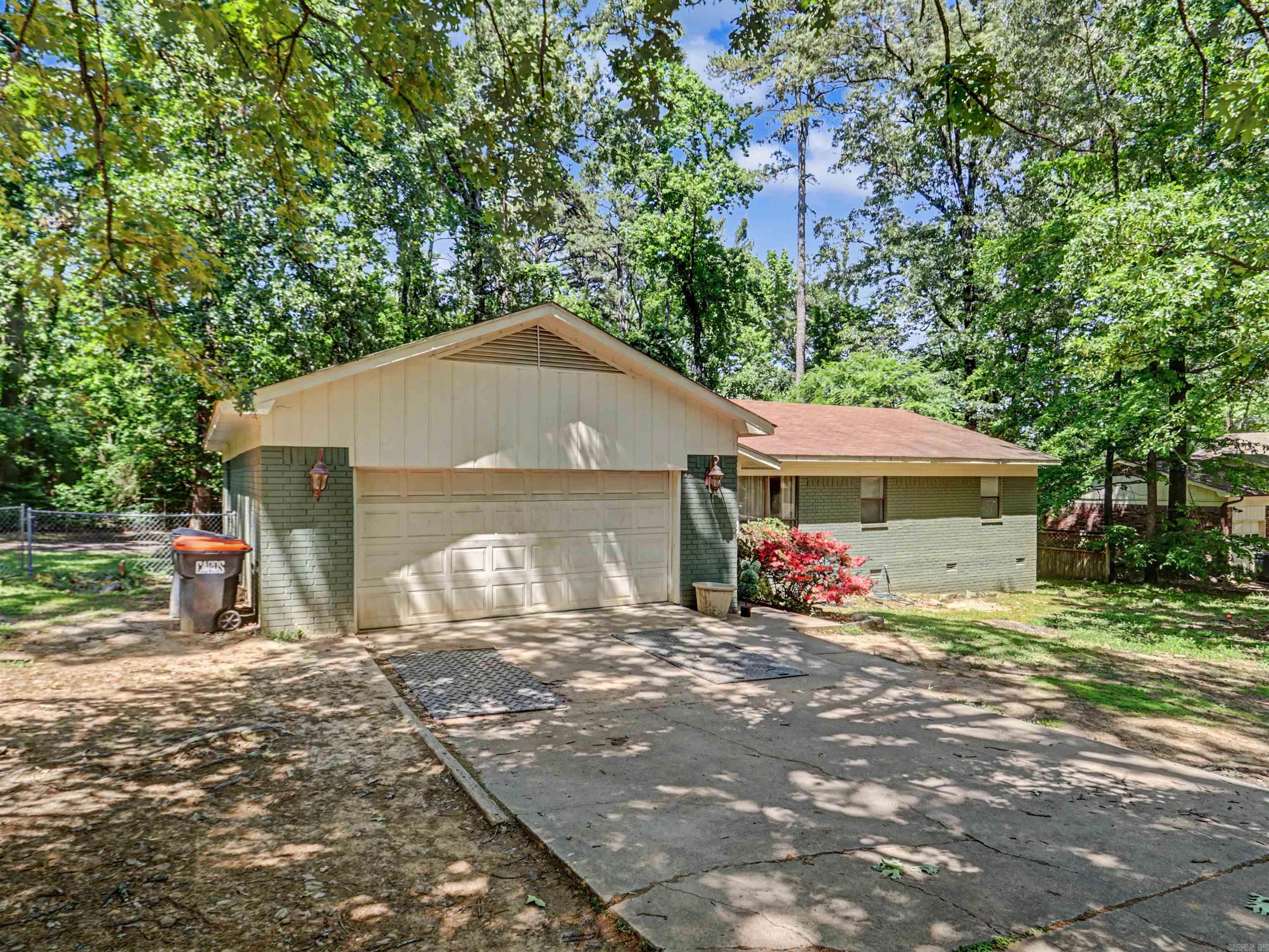WOODRIDGE ESTATES - Residential