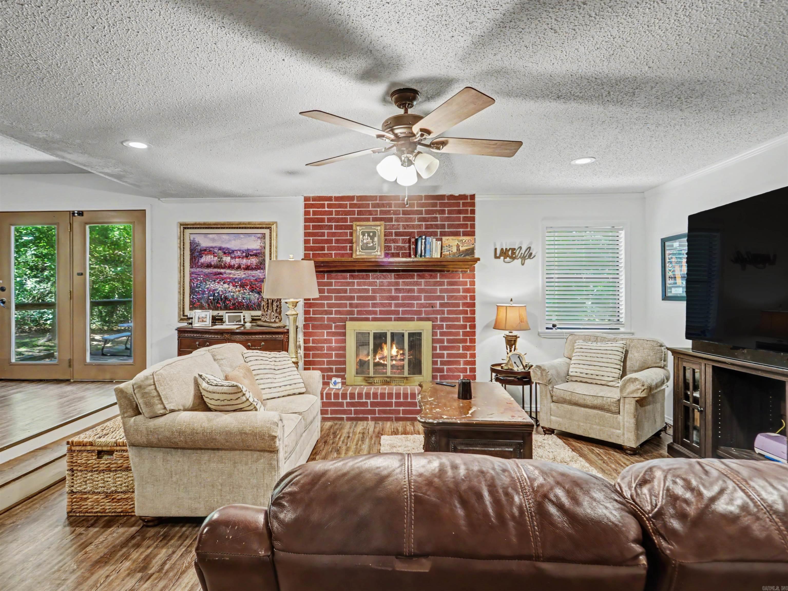 WOODRIDGE ESTATES - Residential