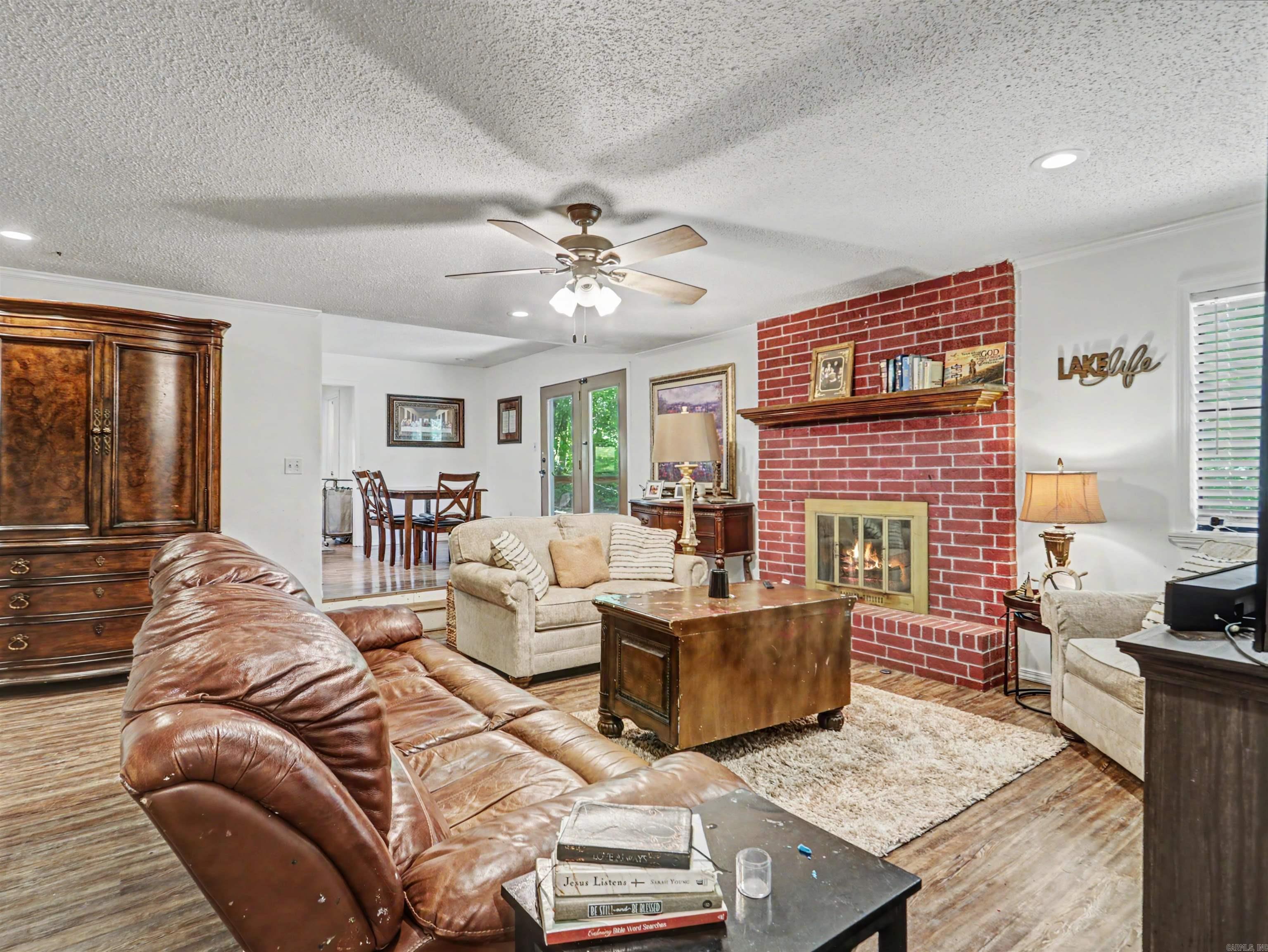 WOODRIDGE ESTATES - Residential
